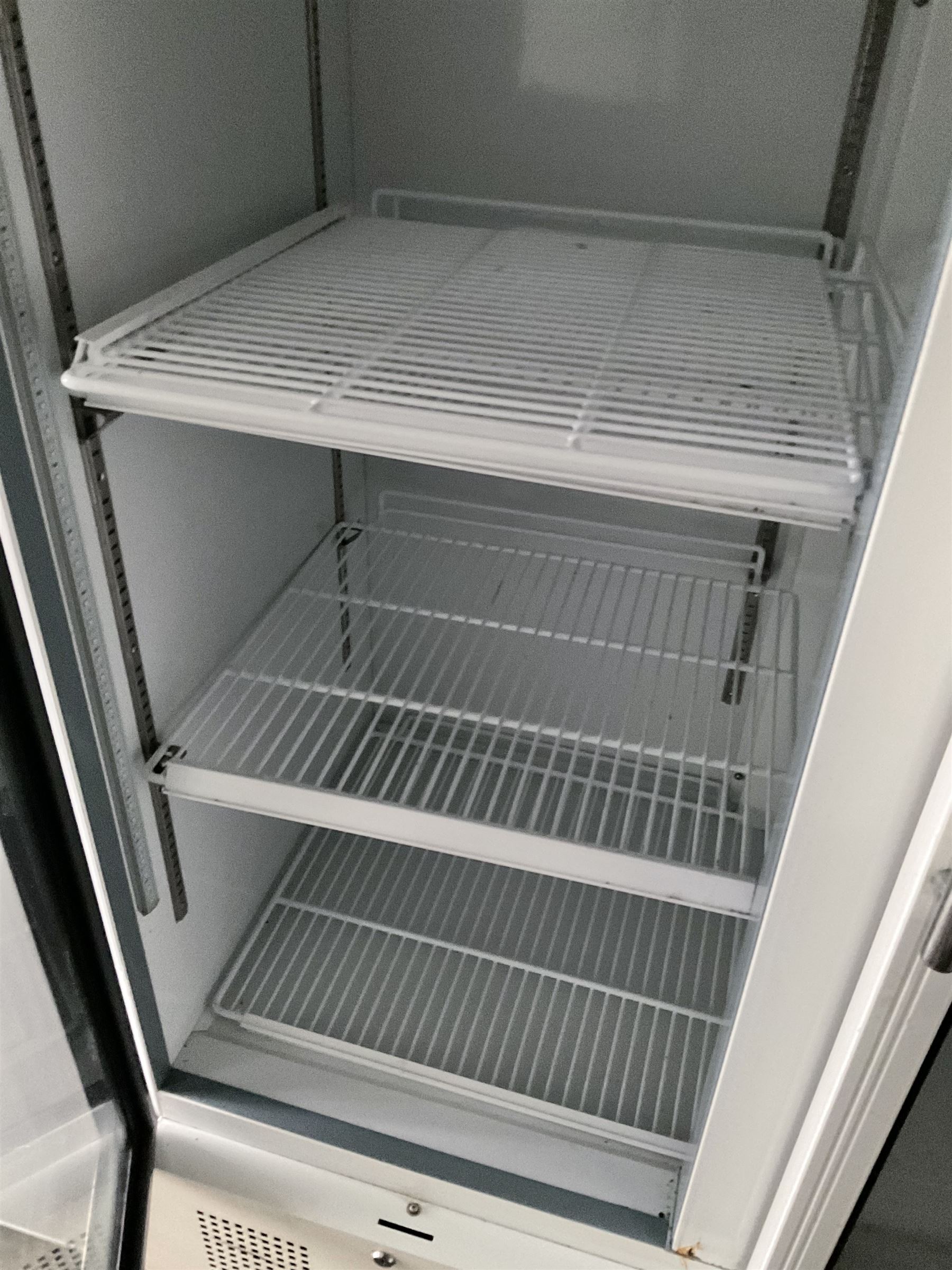 Polar Refrigeration CD984 double upright display refrigerator - Image 4 of 4