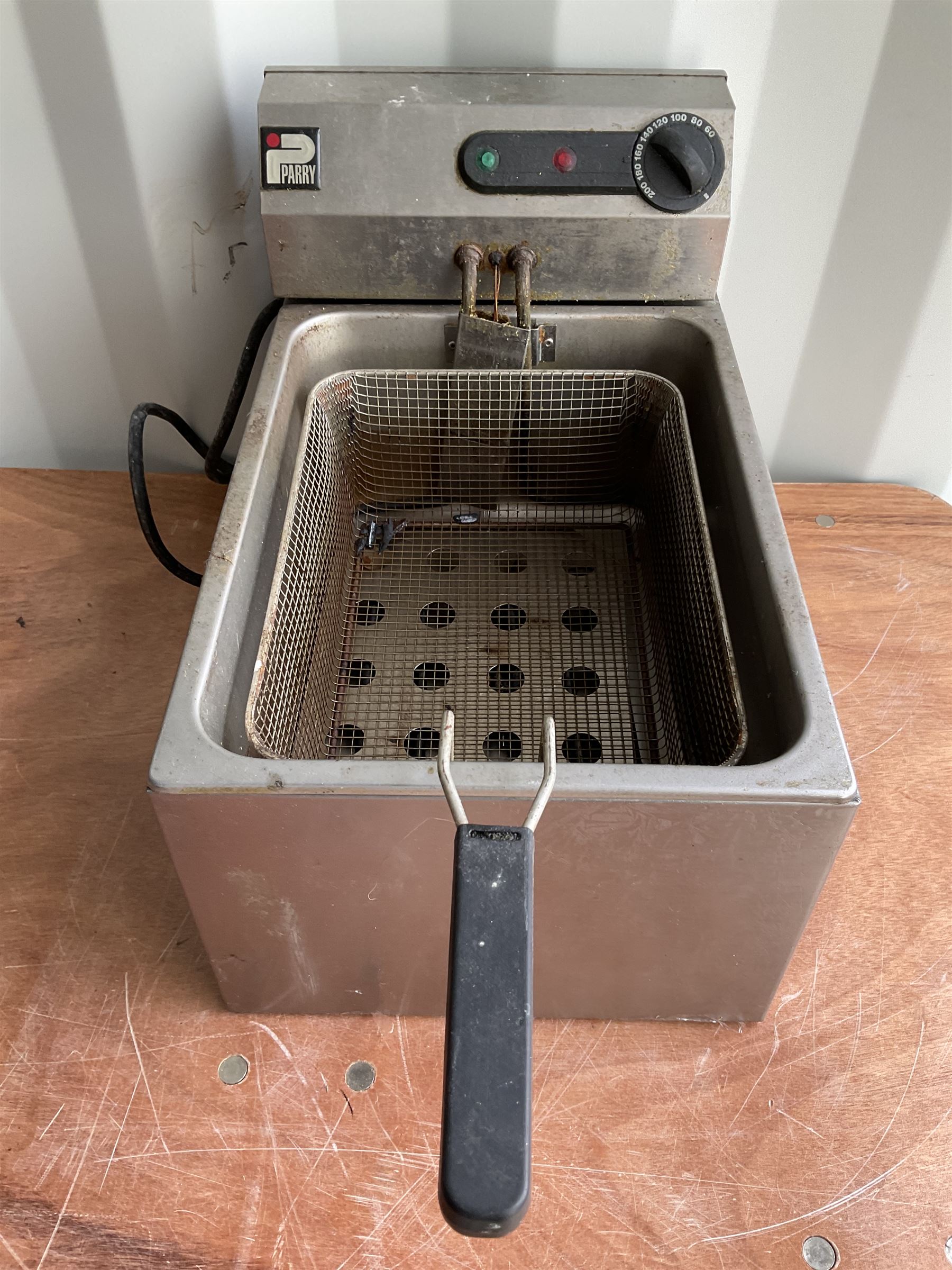 �Parry� Single pan electric fryer - THIS LOT IS TO BE COLLECTED BY APPOINTMENT FROM DUGGLEBY STORAGE