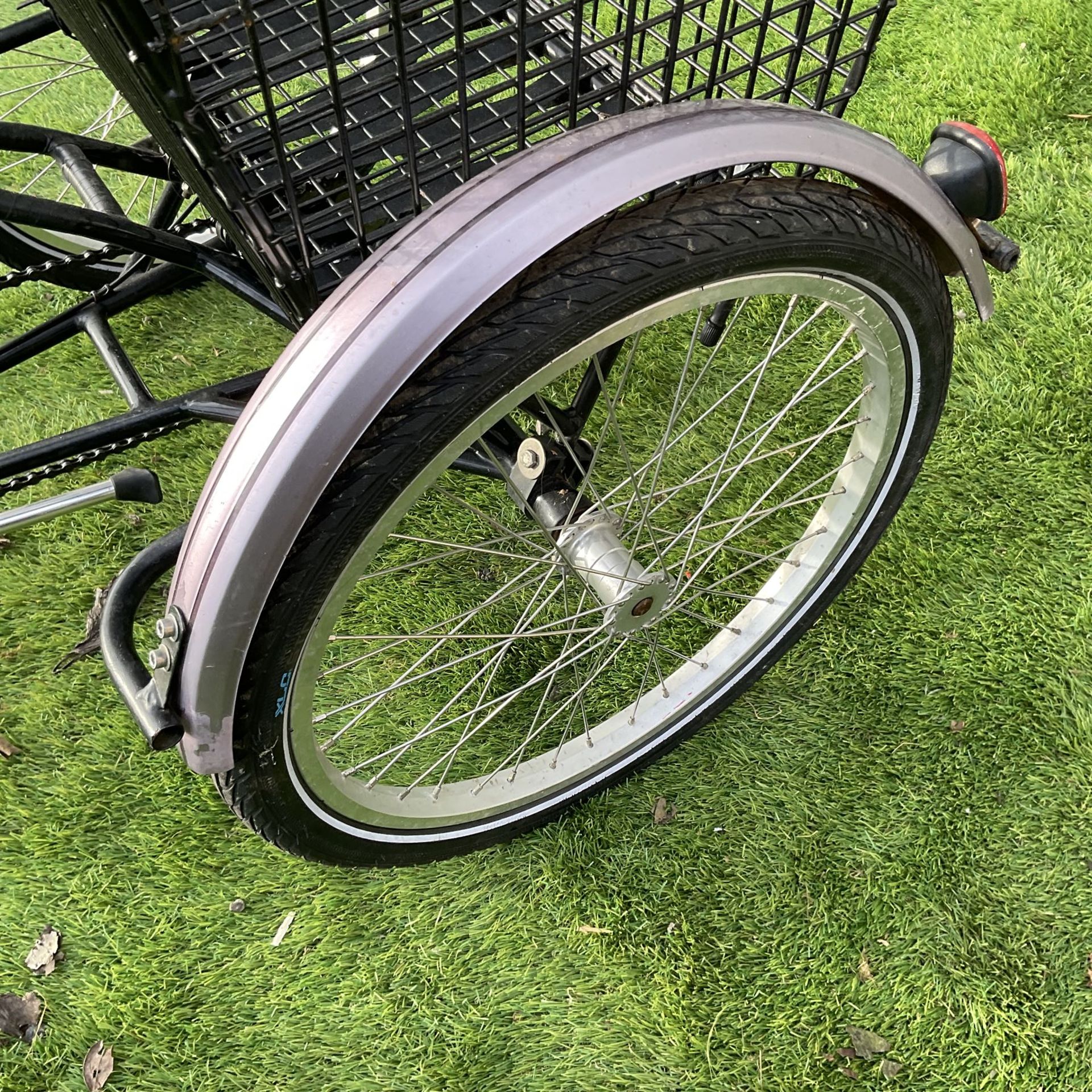 Pashley Tri-1 foldable tricycle with back storage - Image 3 of 8