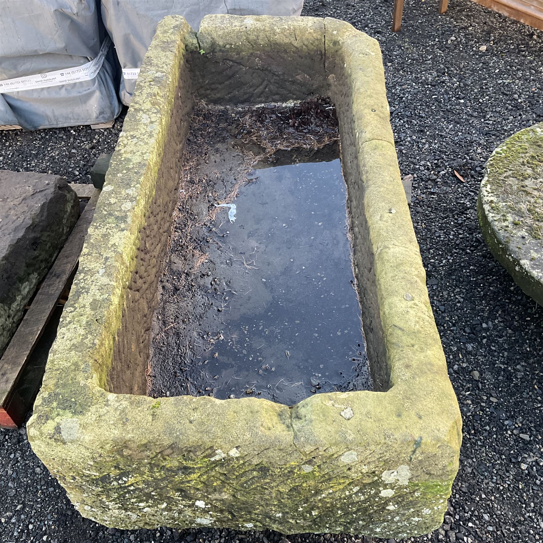 19th century large rectangular carved stone trough - Image 6 of 6