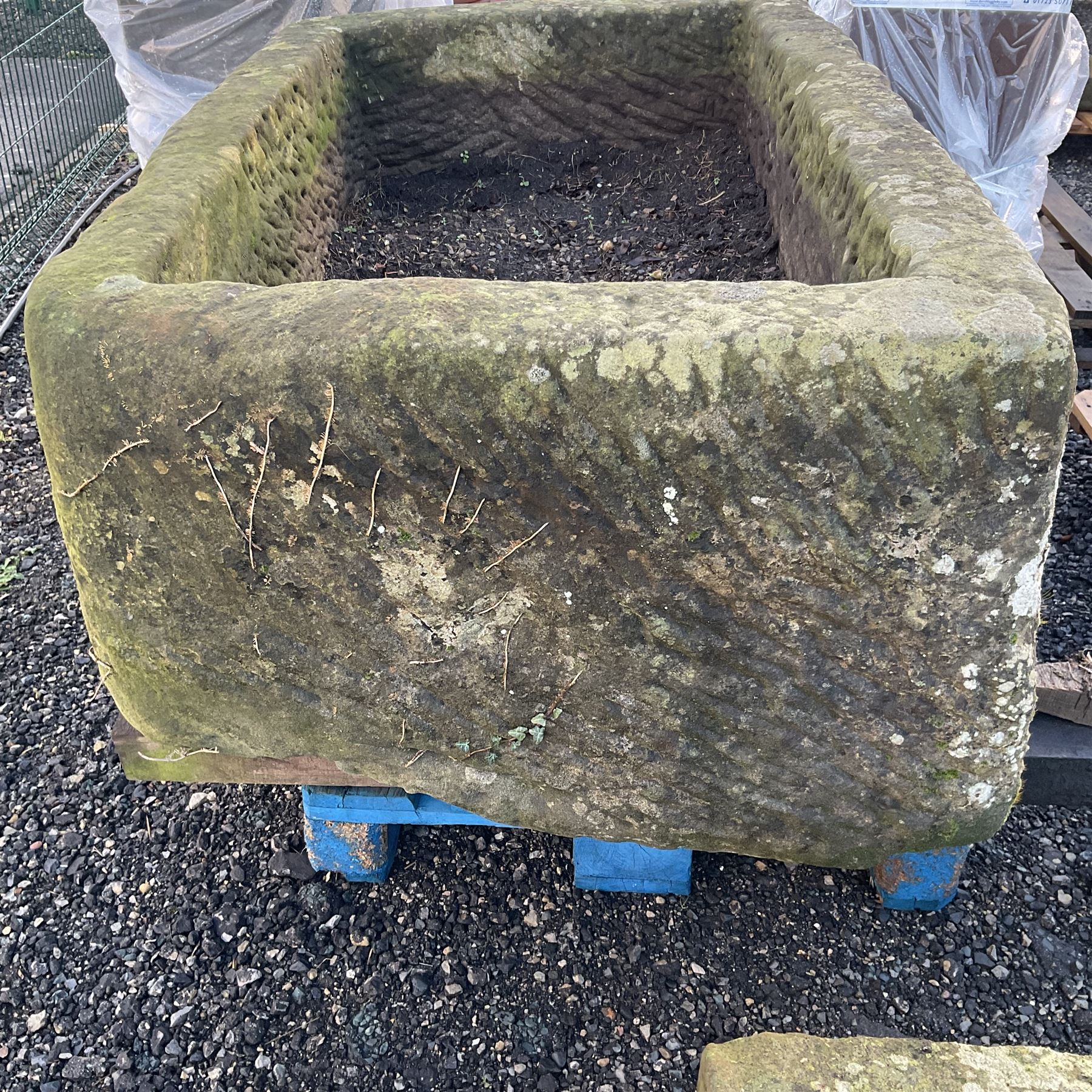 19th century large carved stone trough - Image 4 of 4