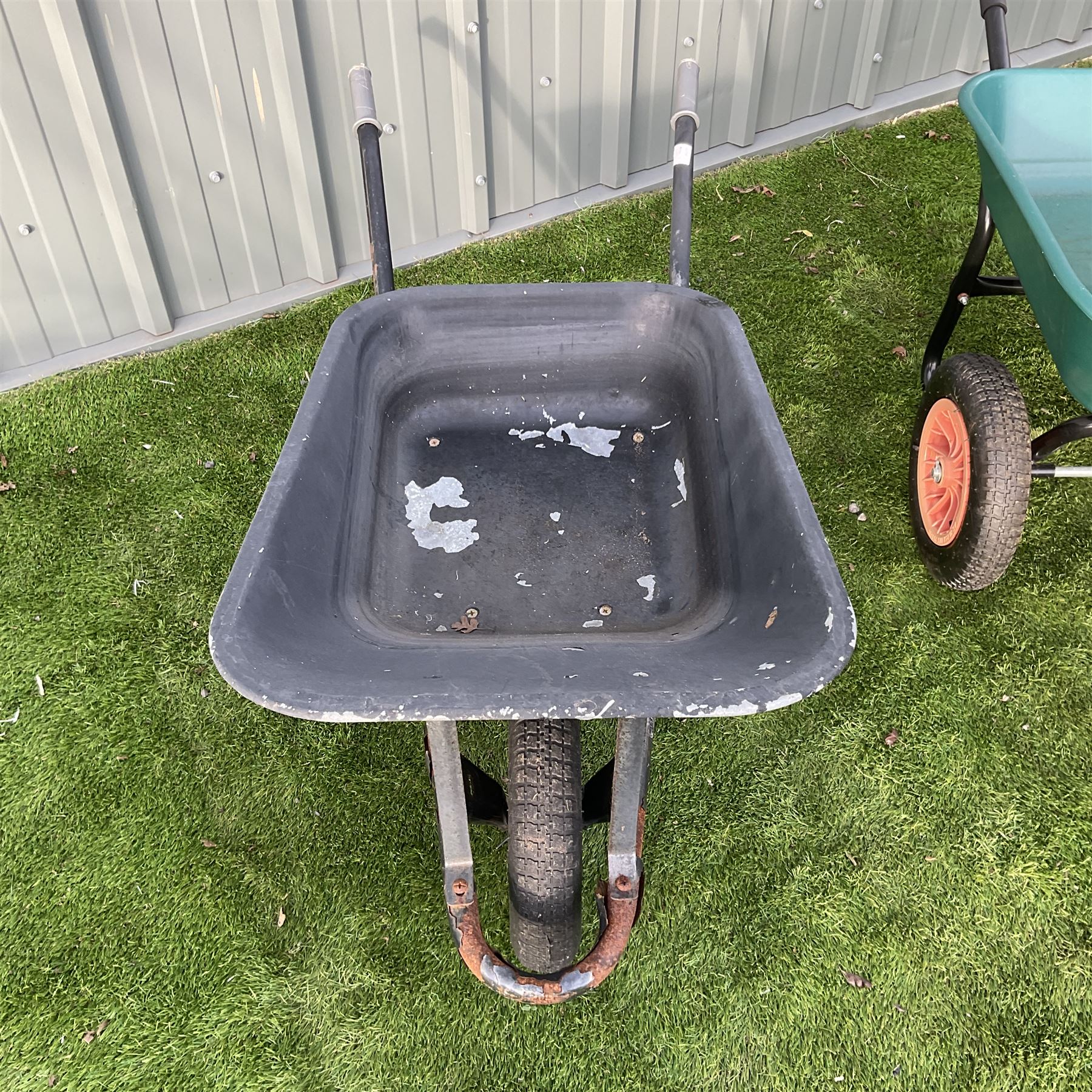 Pair of single and two tire metal wheelbarrows - Image 3 of 6