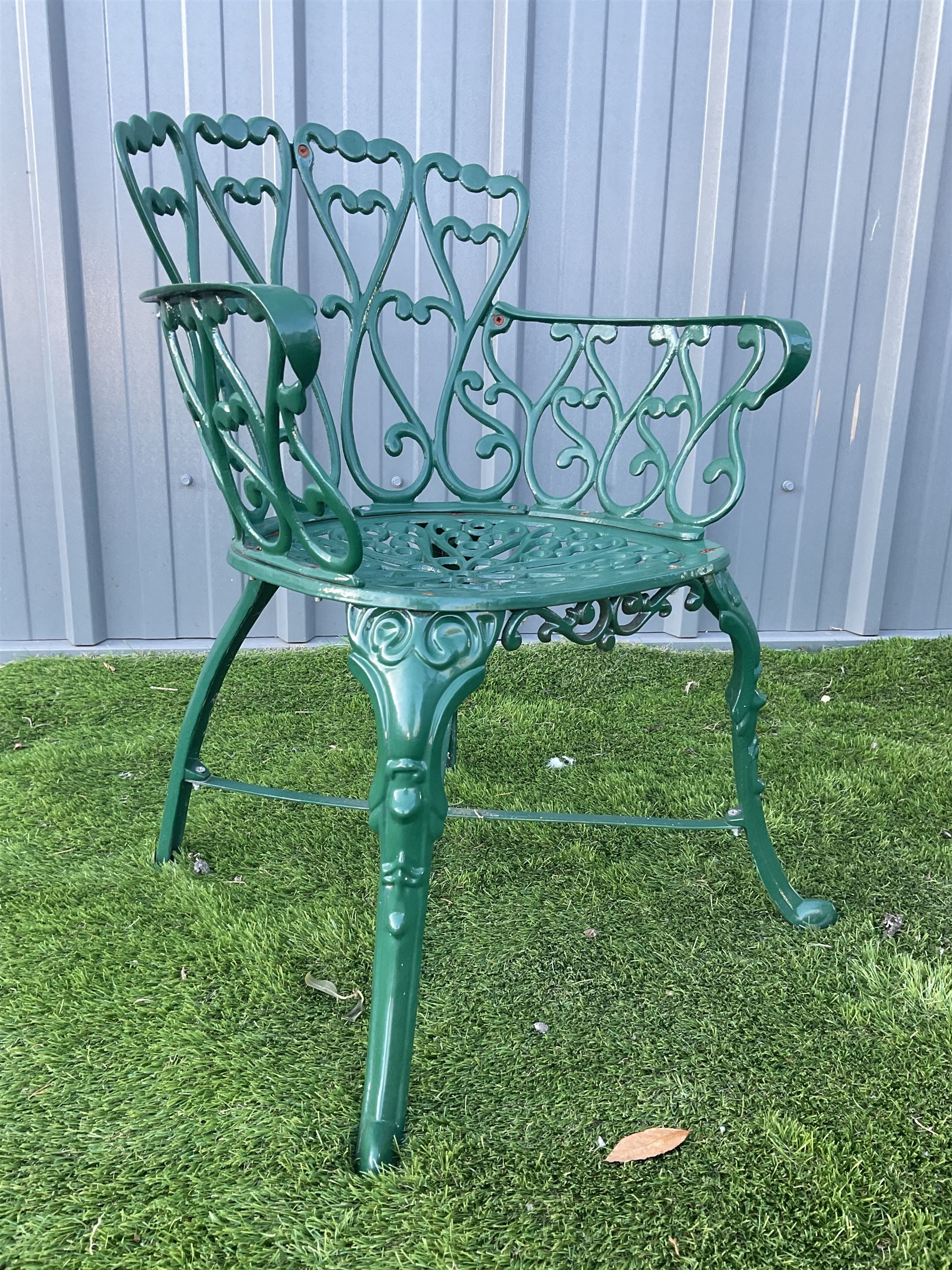 Cast iron green painted garden bench - Image 4 of 5