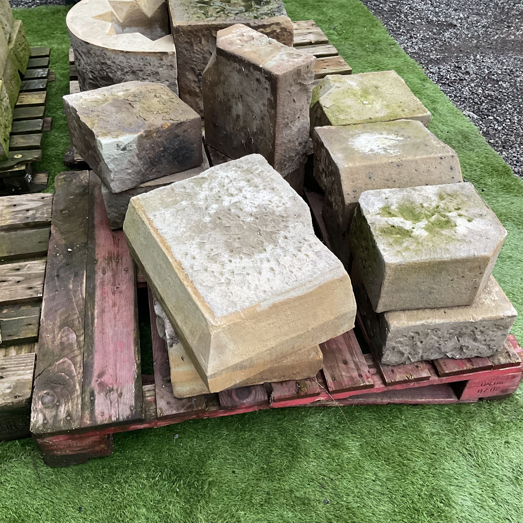 Two 18th/19th century carved stone windows - THIS LOT IS TO BE COLLECTED BY APPOINTMENT FROM DUGGLEB - Image 5 of 6