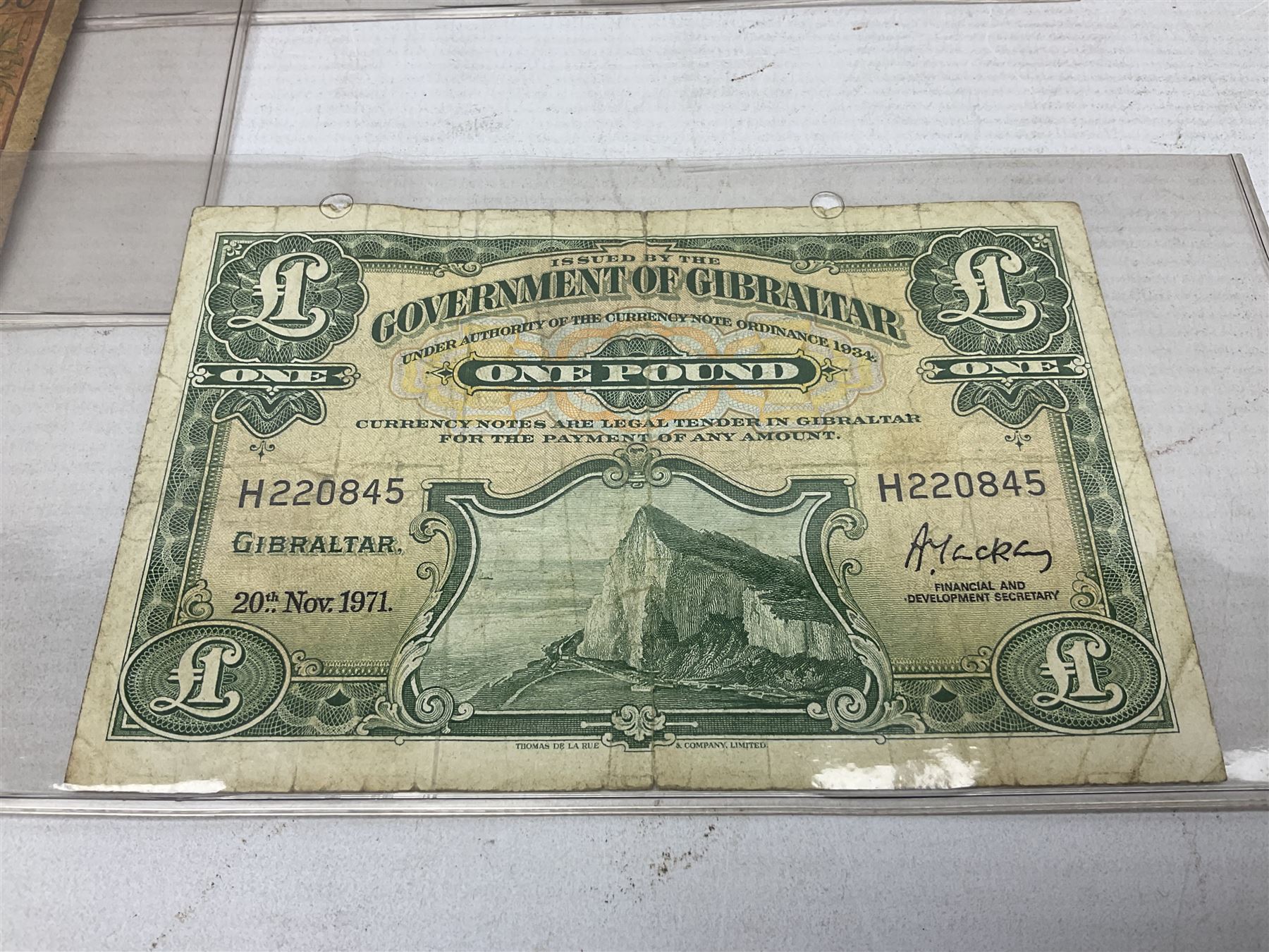 Banknotes - Image 2 of 17