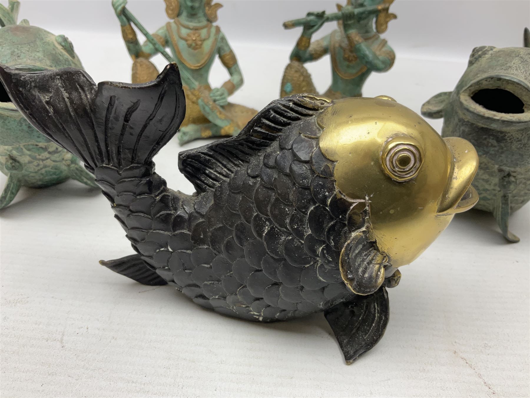 Pair of brass fish - Image 3 of 9