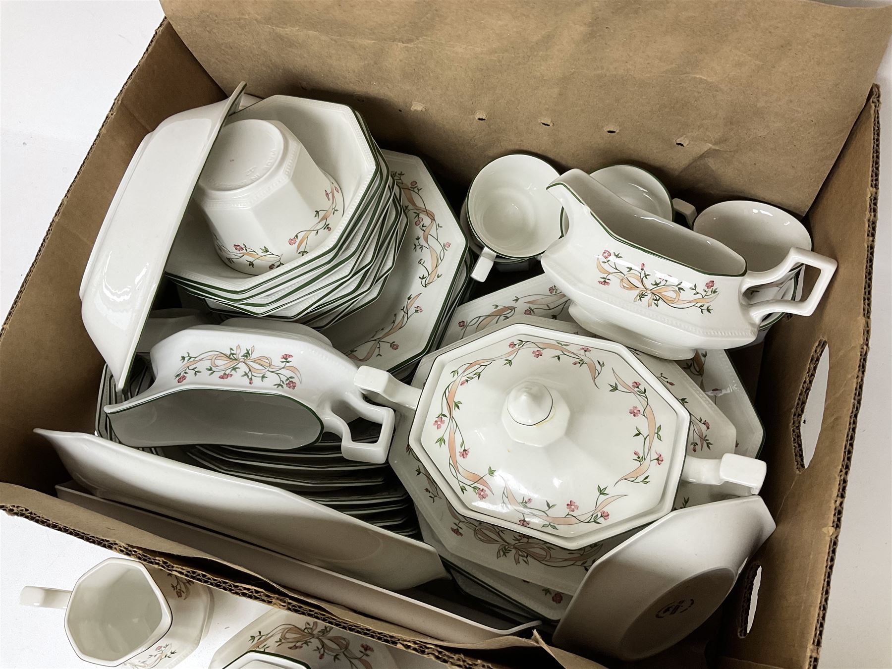 Quantity of Johnson Bros Eternal Beau pattern tea and dinnerware - Image 2 of 2