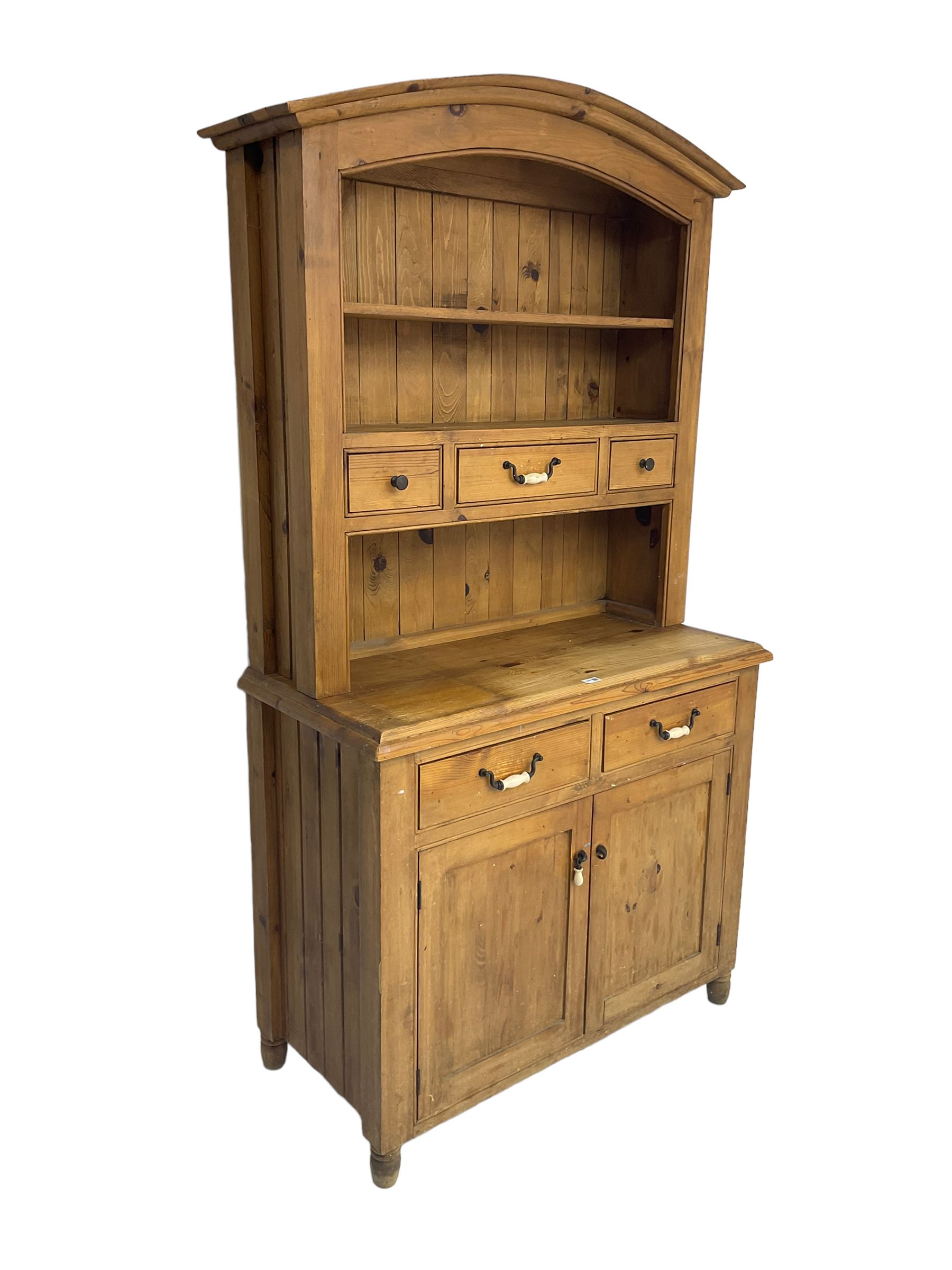 Pine farmhouse style dresser - Image 2 of 7