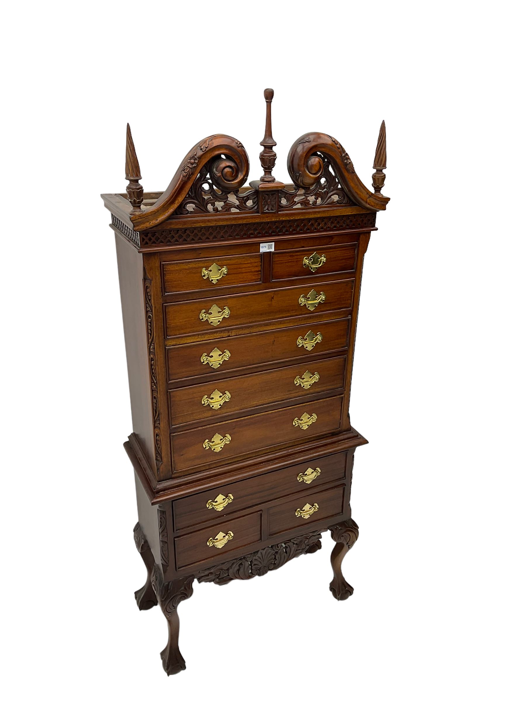 Chippendale style mahogany finish chest on chest - Image 4 of 6