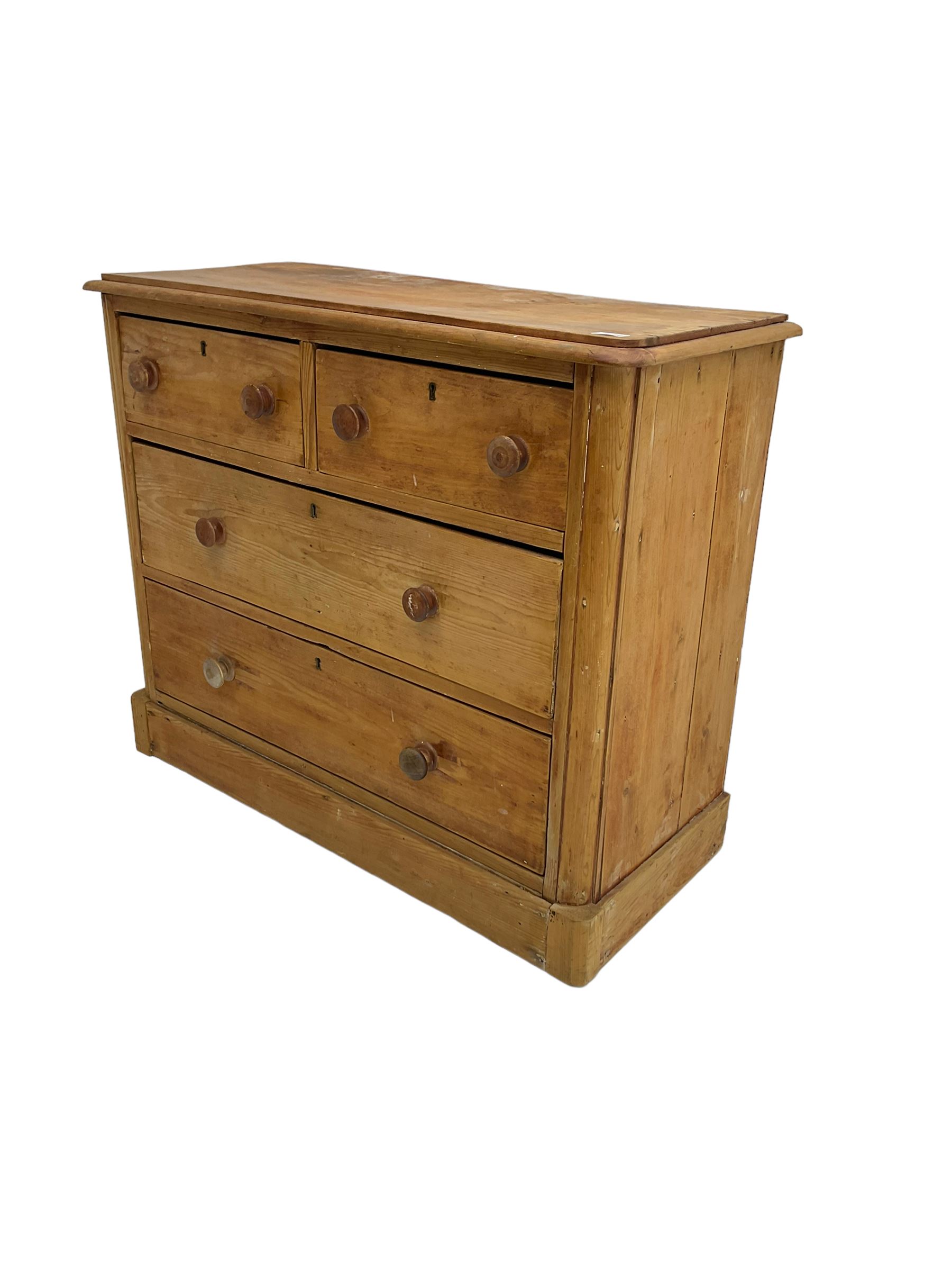 Late 19th century pine chest - Image 5 of 6