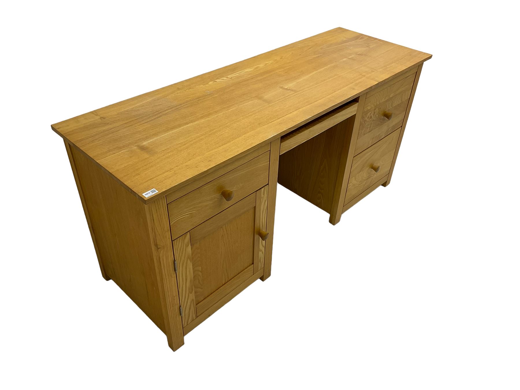 Solid ash twin pedestal desk - Image 5 of 6