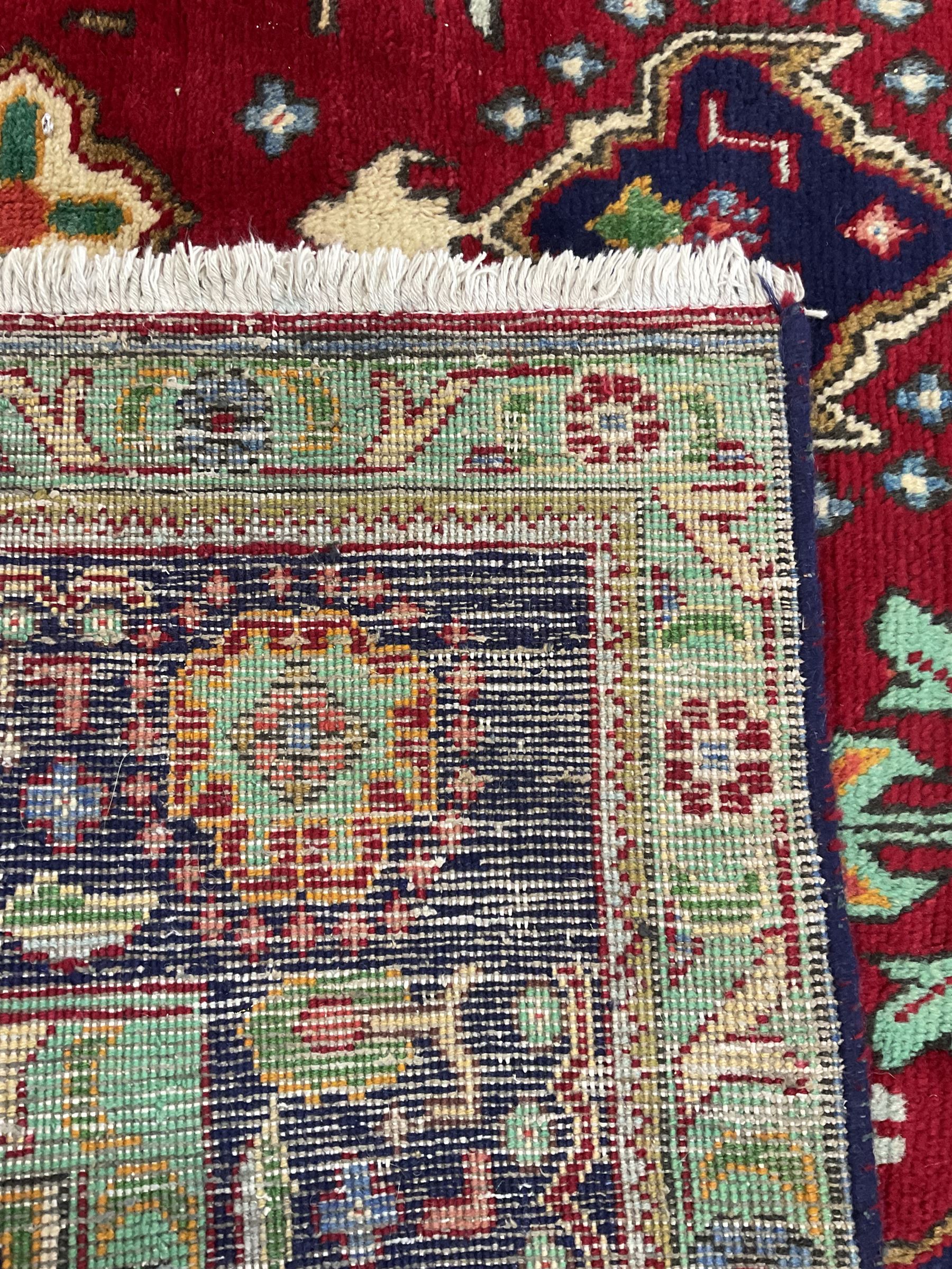 Qashqai red and blue ground rug - Image 3 of 4
