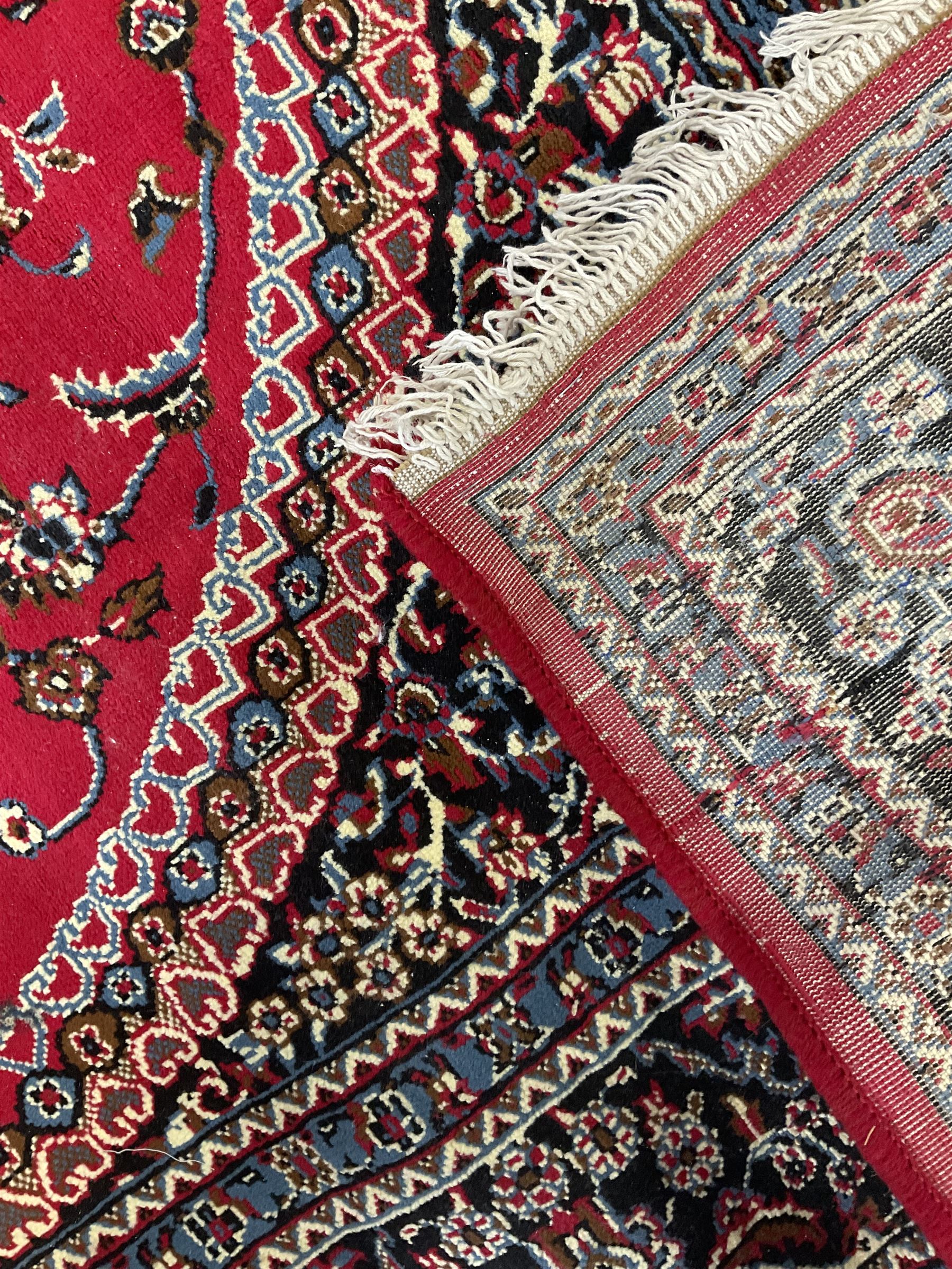 Persian red ground rug - Image 5 of 5