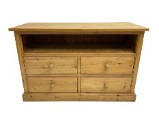 Solid pine media unit