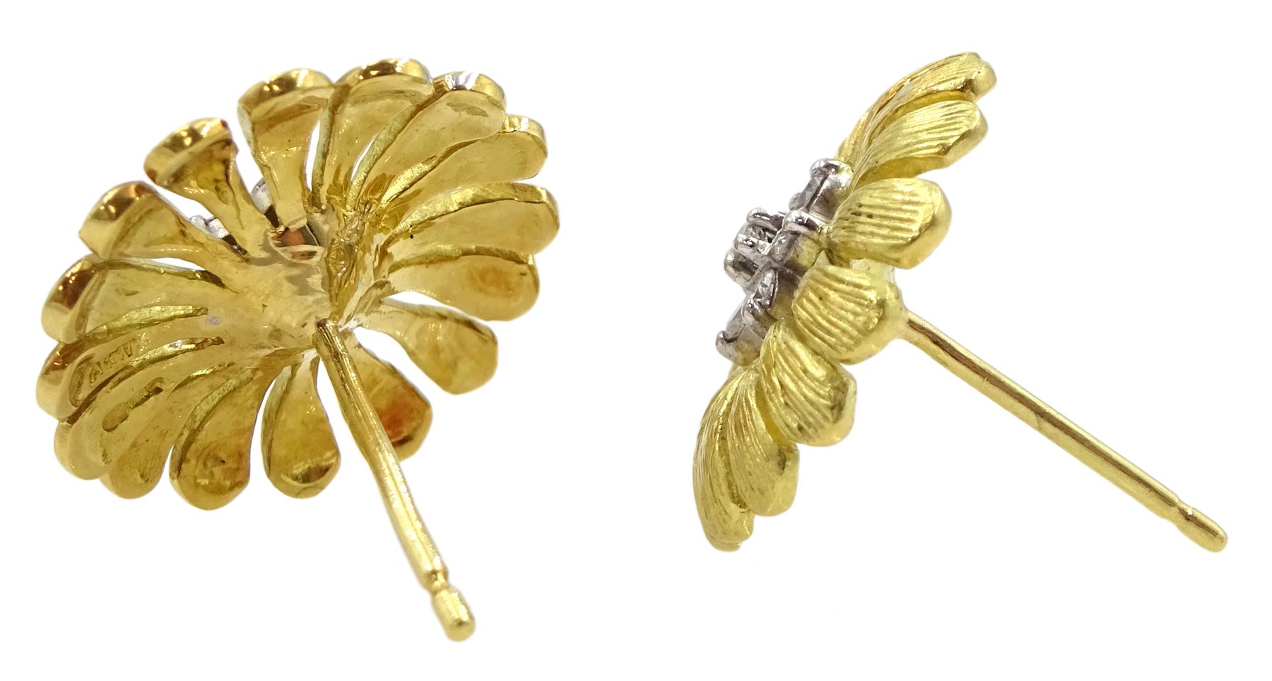 Pair of 18ct gold round brilliant cut diamond daisy stud earrings - Image 2 of 2