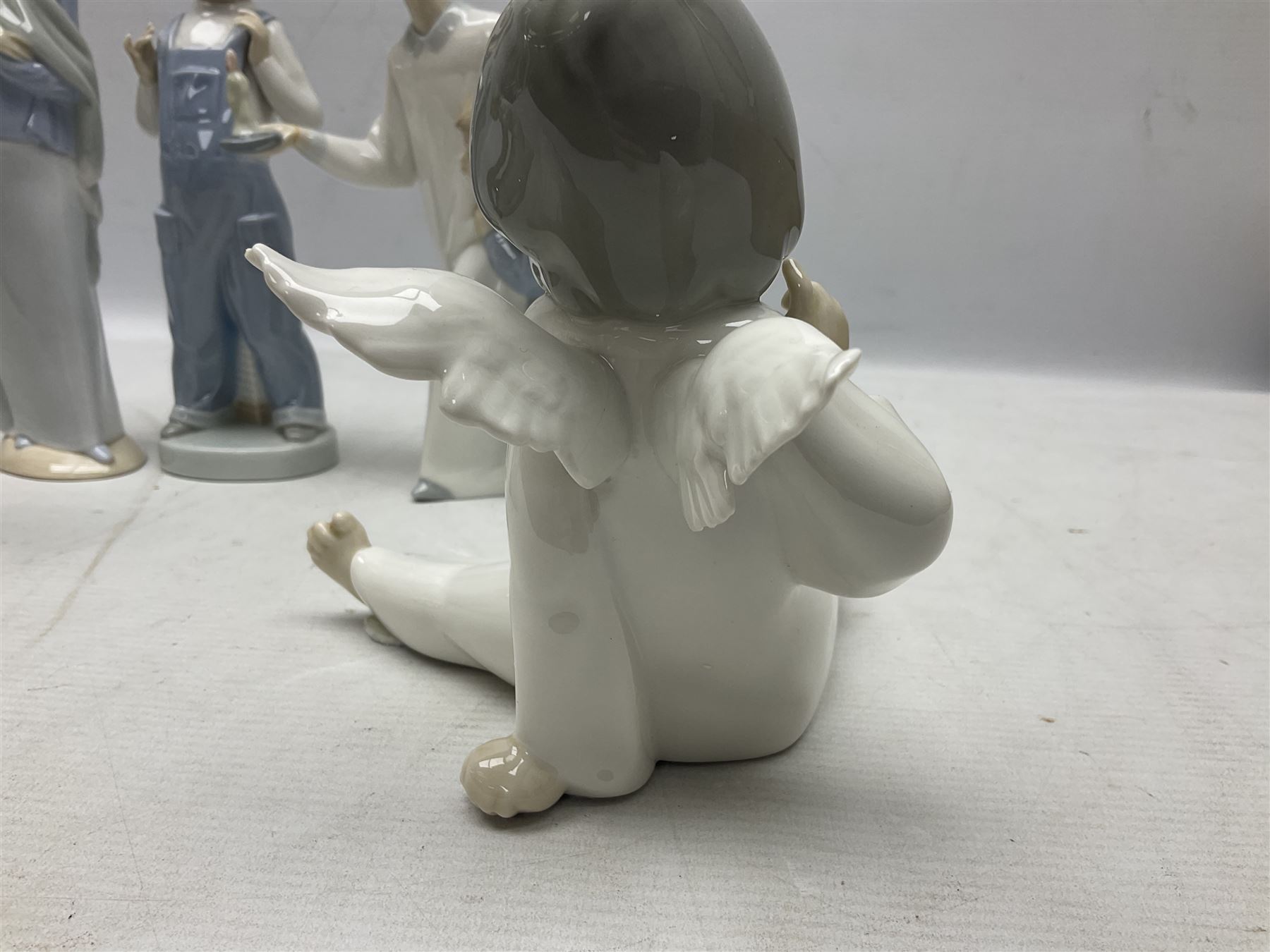 Four Lladro figures - Image 8 of 15