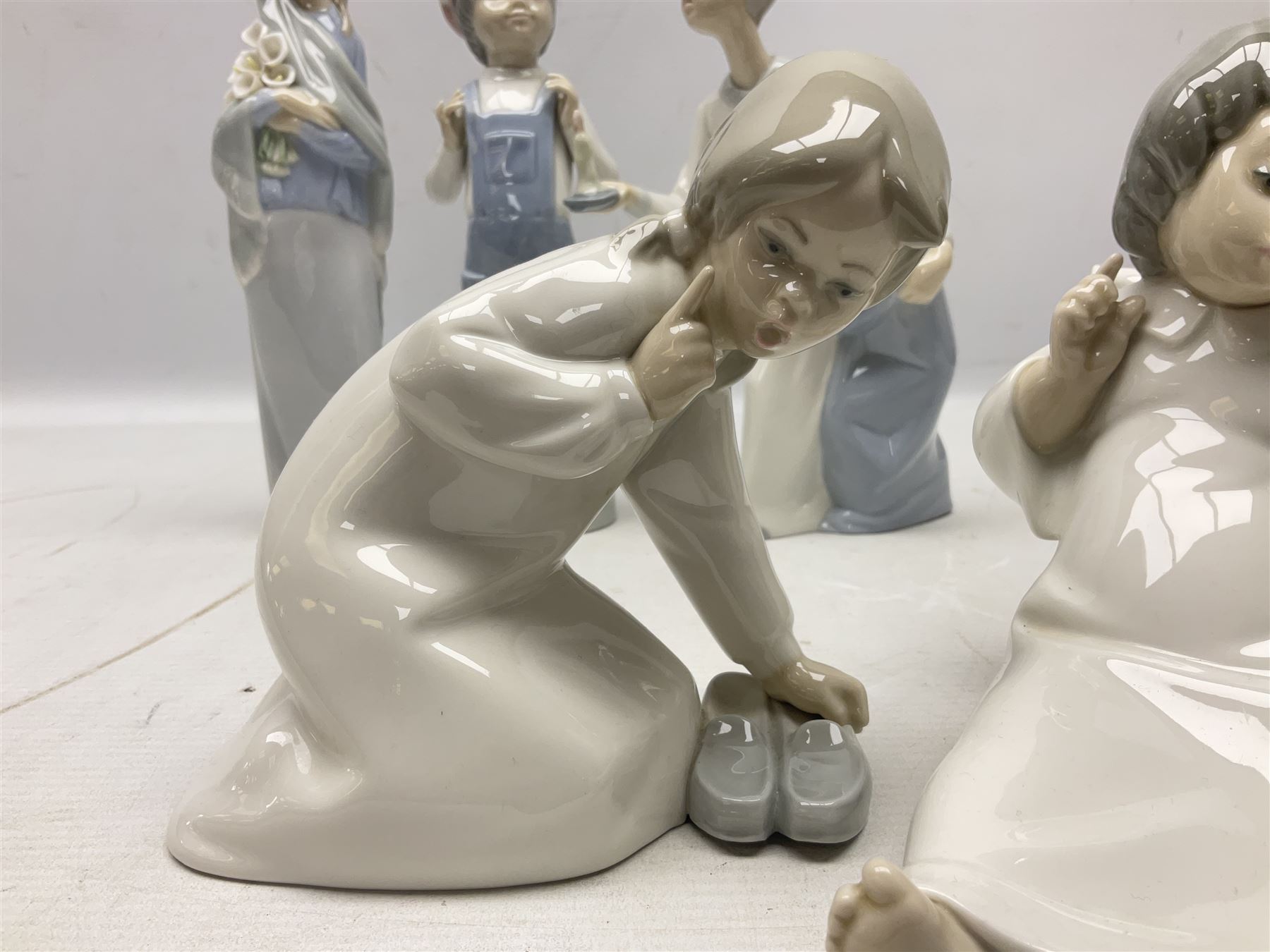 Four Lladro figures - Image 5 of 15