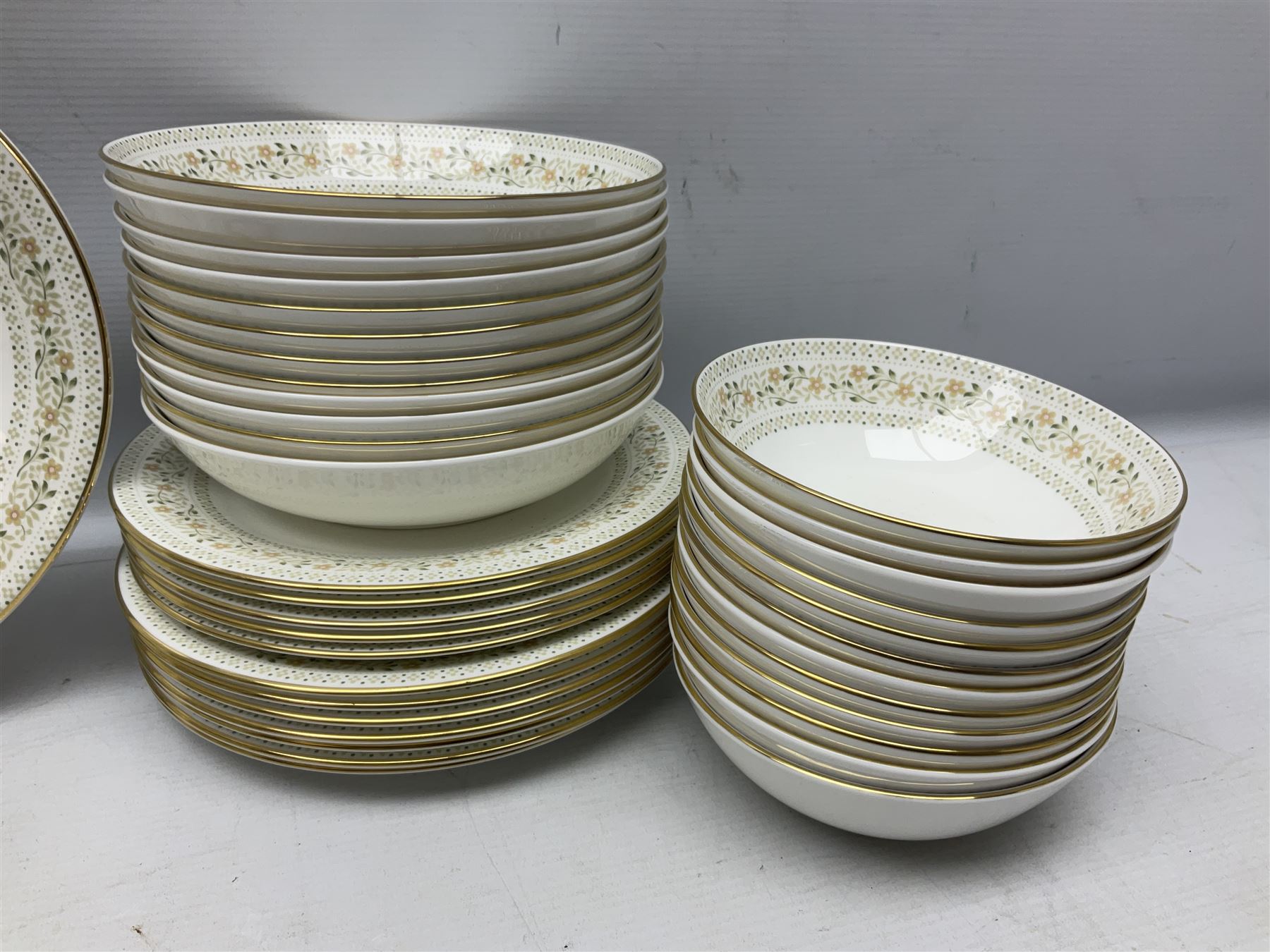 Royal Doulton Paisley pattern tea and dinner service for twelve - Image 12 of 14