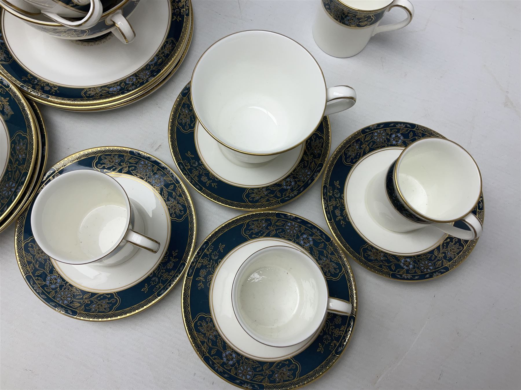 Royal Doulton Carlyle pattern tea and dinner wares - Image 3 of 14