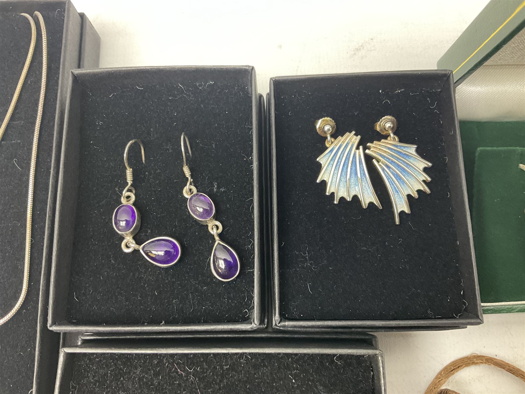 Collection of silver jewellery including two pairs of enamel earrings - Image 4 of 21