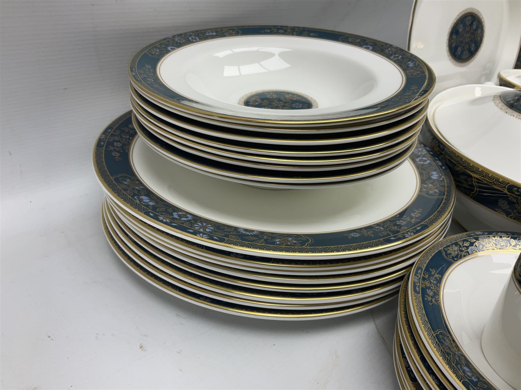 Royal Doulton Carlisle pattern dinner service for eight - Image 10 of 13