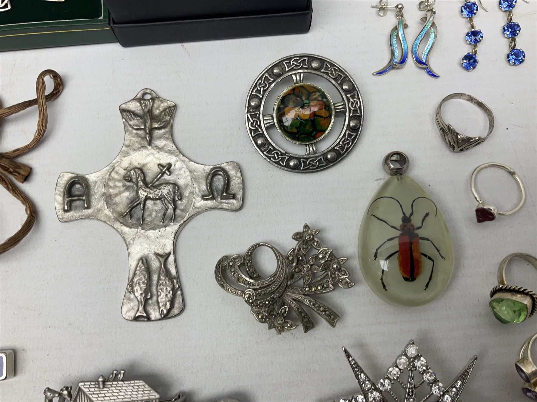 Collection of silver jewellery including two pairs of enamel earrings - Image 14 of 21