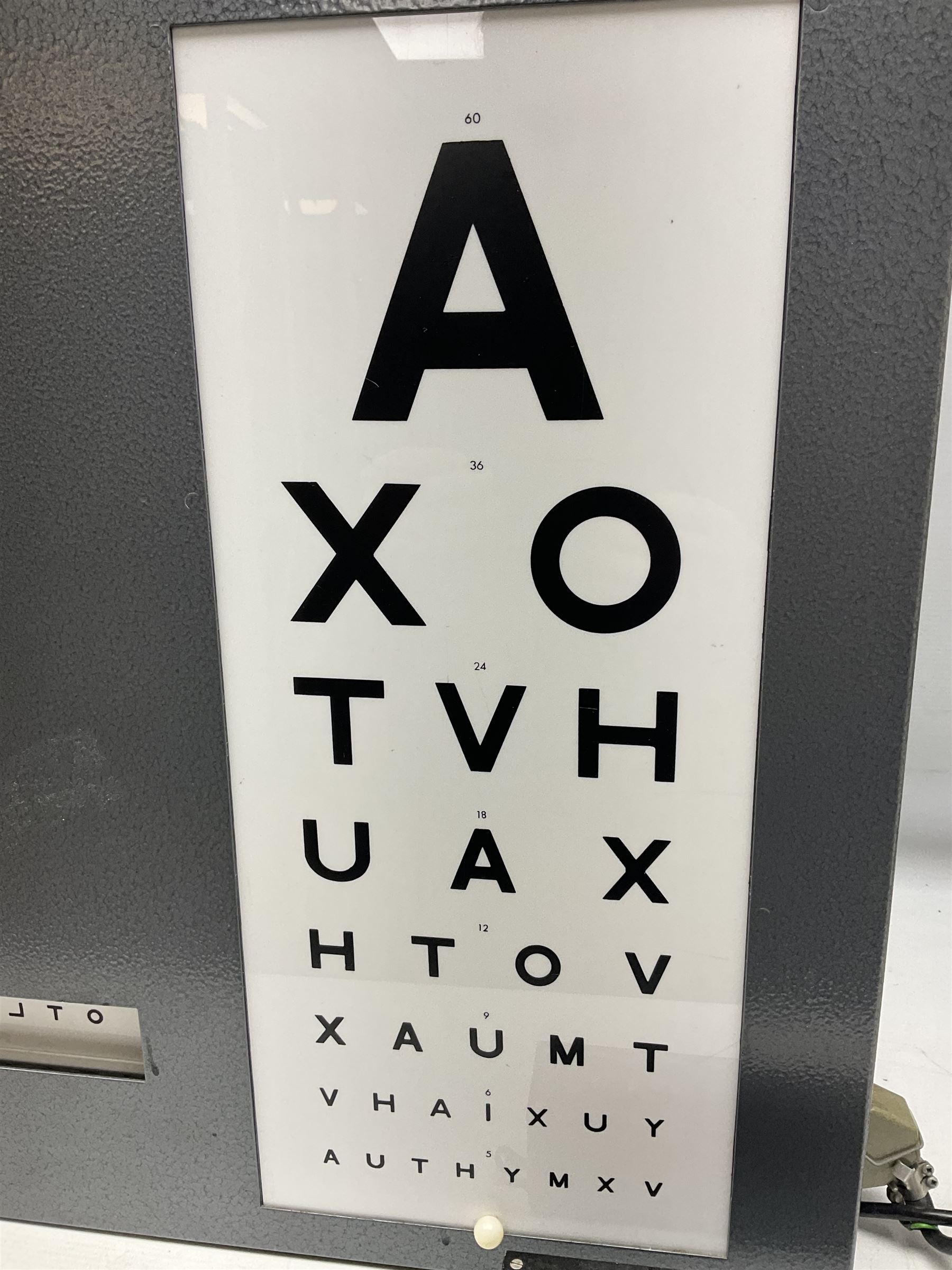 Mid 20th century optician's illuminated eye test chart - Image 4 of 16