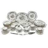 Aynsley Pembroke pattern tea and dinner service for eight