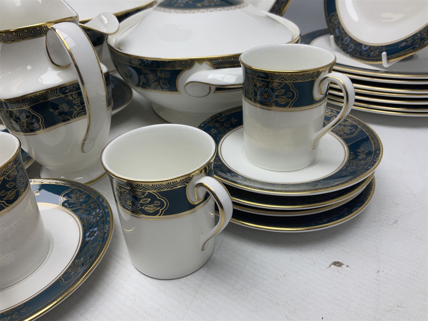 Royal Doulton Carlisle pattern dinner service for eight - Image 6 of 13