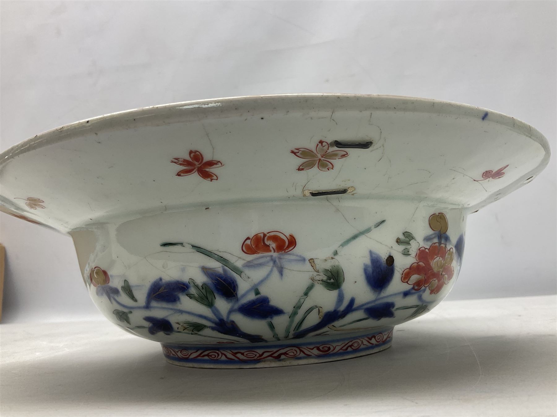 19th Century Imari pattern Japanese blood letting bowl - Image 6 of 13