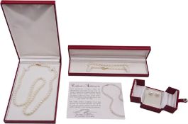 A suite of 14ct gold mounted freshwater cultured pearl jewellery