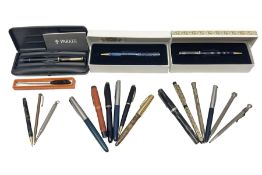 Sheaffer Targa 676 gilt feather pattern slimline fountain pen