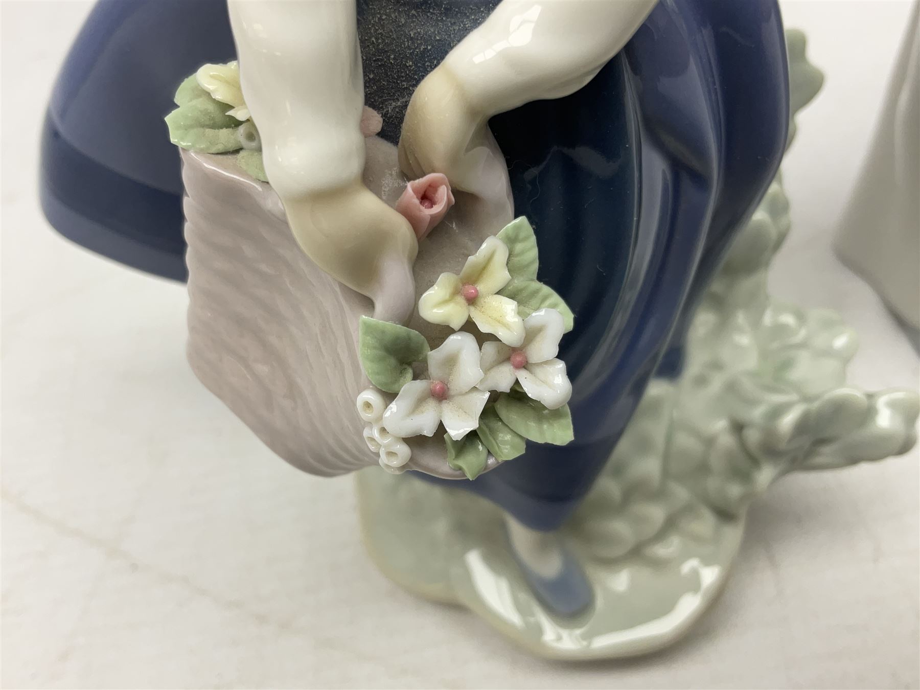 Four Lladro figures - Image 6 of 18