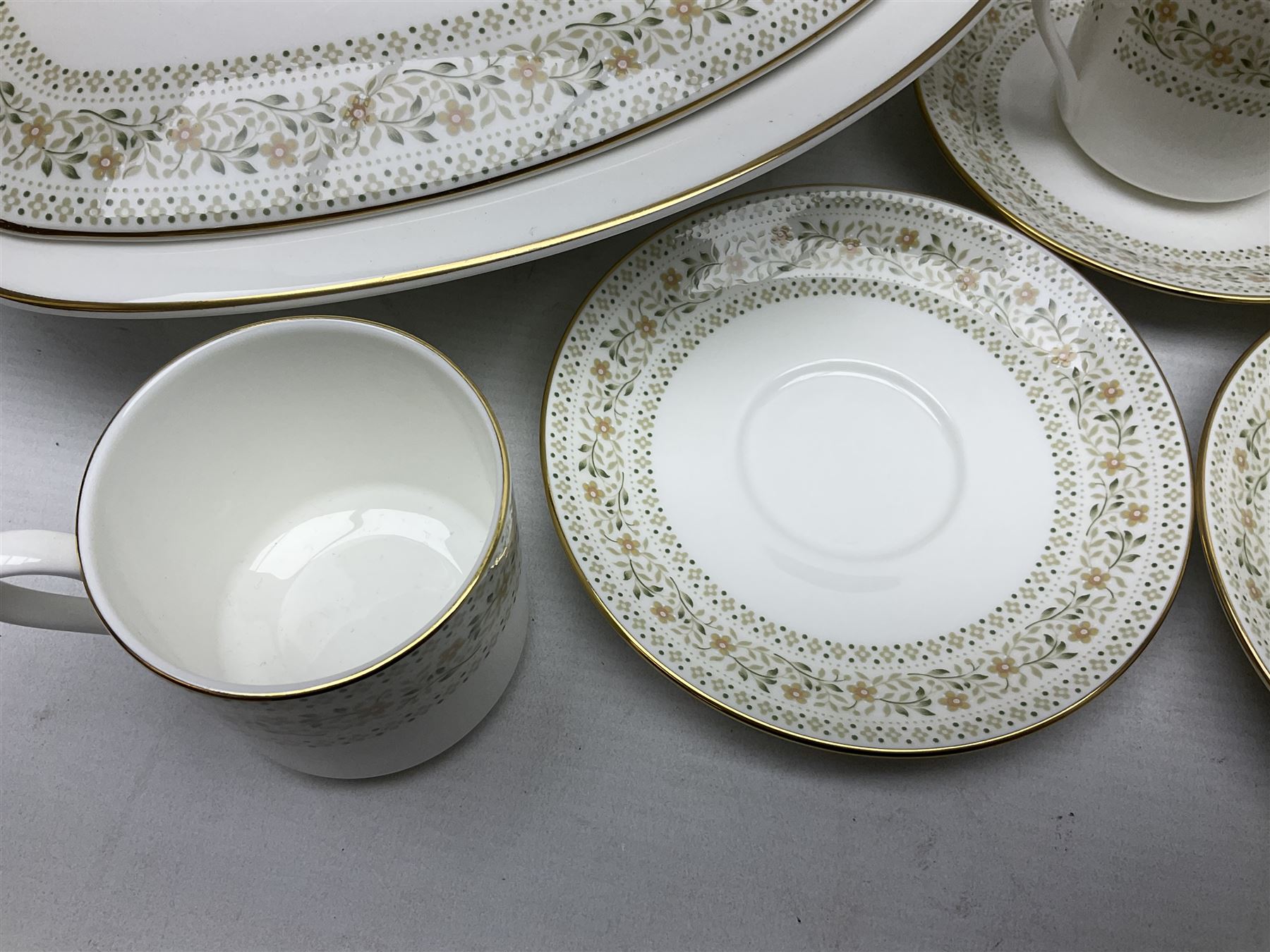 Royal Doulton Paisley pattern tea and dinner service for twelve - Image 3 of 14