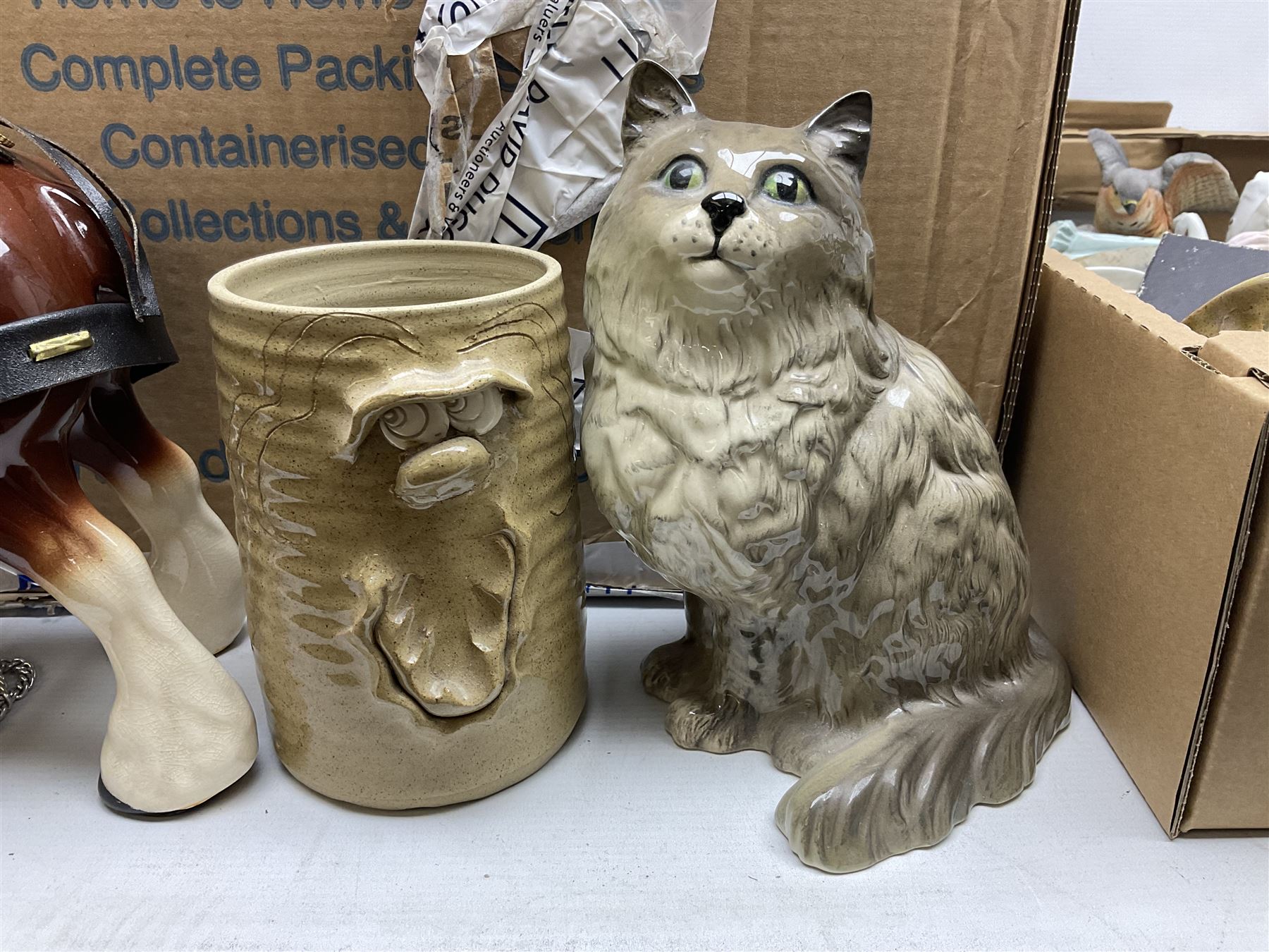 Royal Doulton Persian cat figure no 1867 designed Albert Hallam - Image 3 of 8