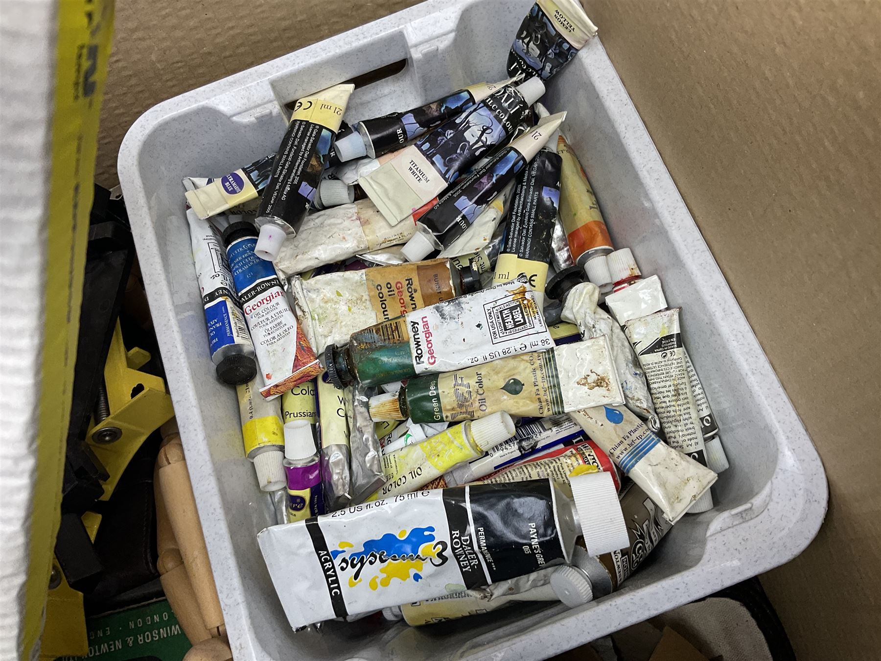 Large quantity of art supplies to include Daler-Rowney acrylic paints - Image 9 of 11