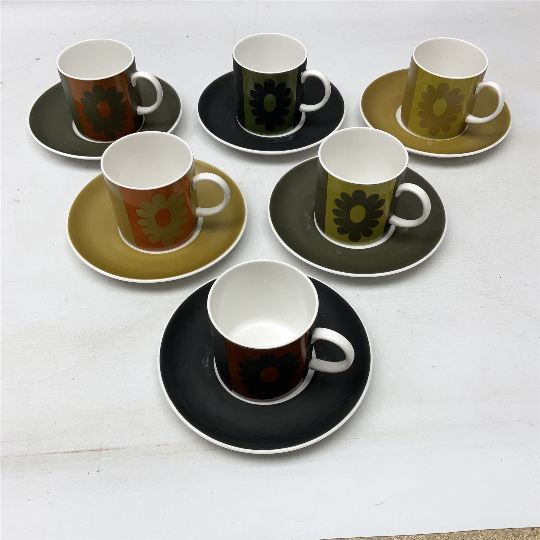 Susie Cooper for Wedgwood Carnaby Daisy pattern coffee set comprising six cans and six saucers - Image 2 of 4