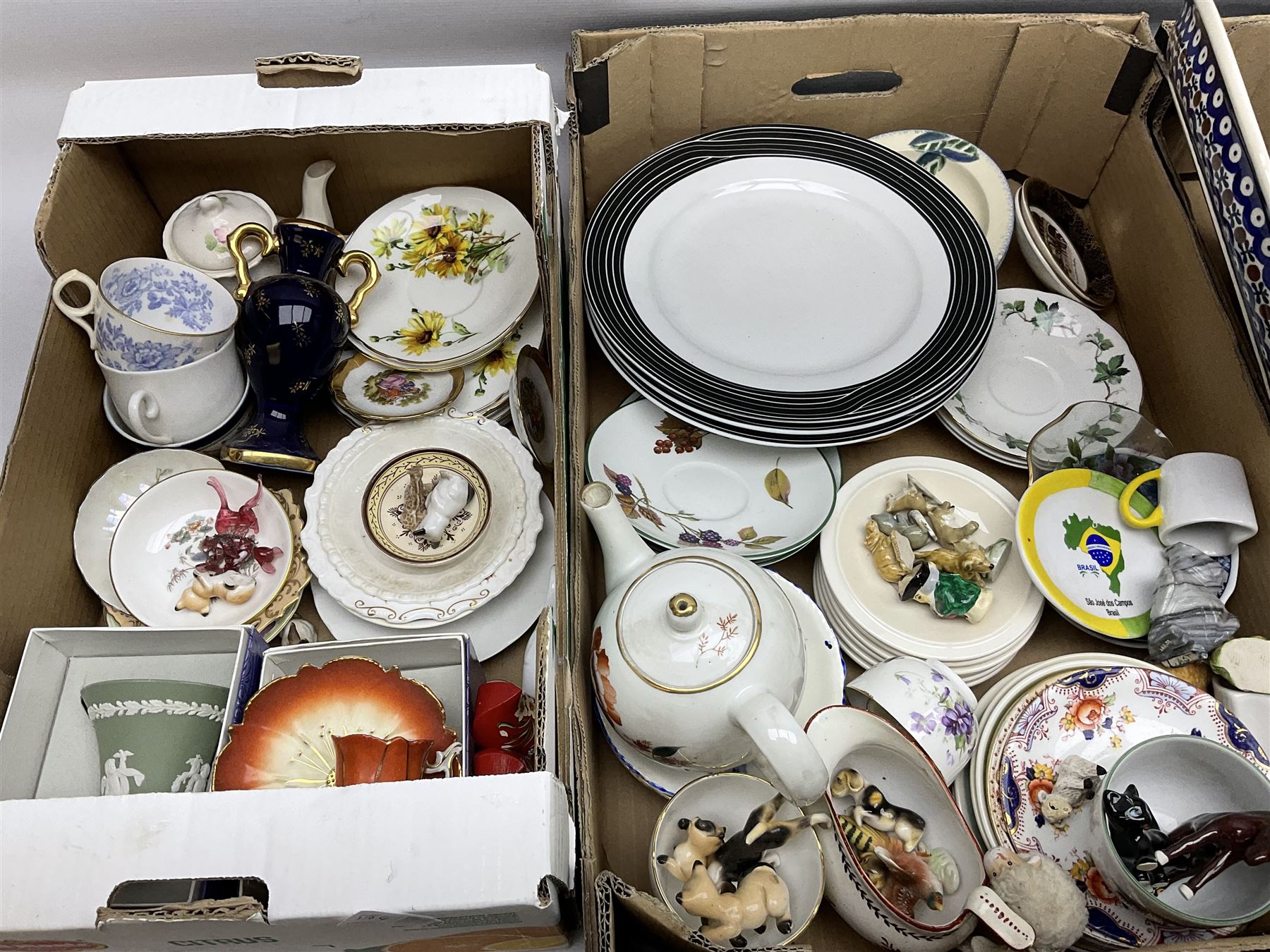 Collection of ceramics in four boxes to include two Meissen onion pattern blue and white plates - Image 2 of 8