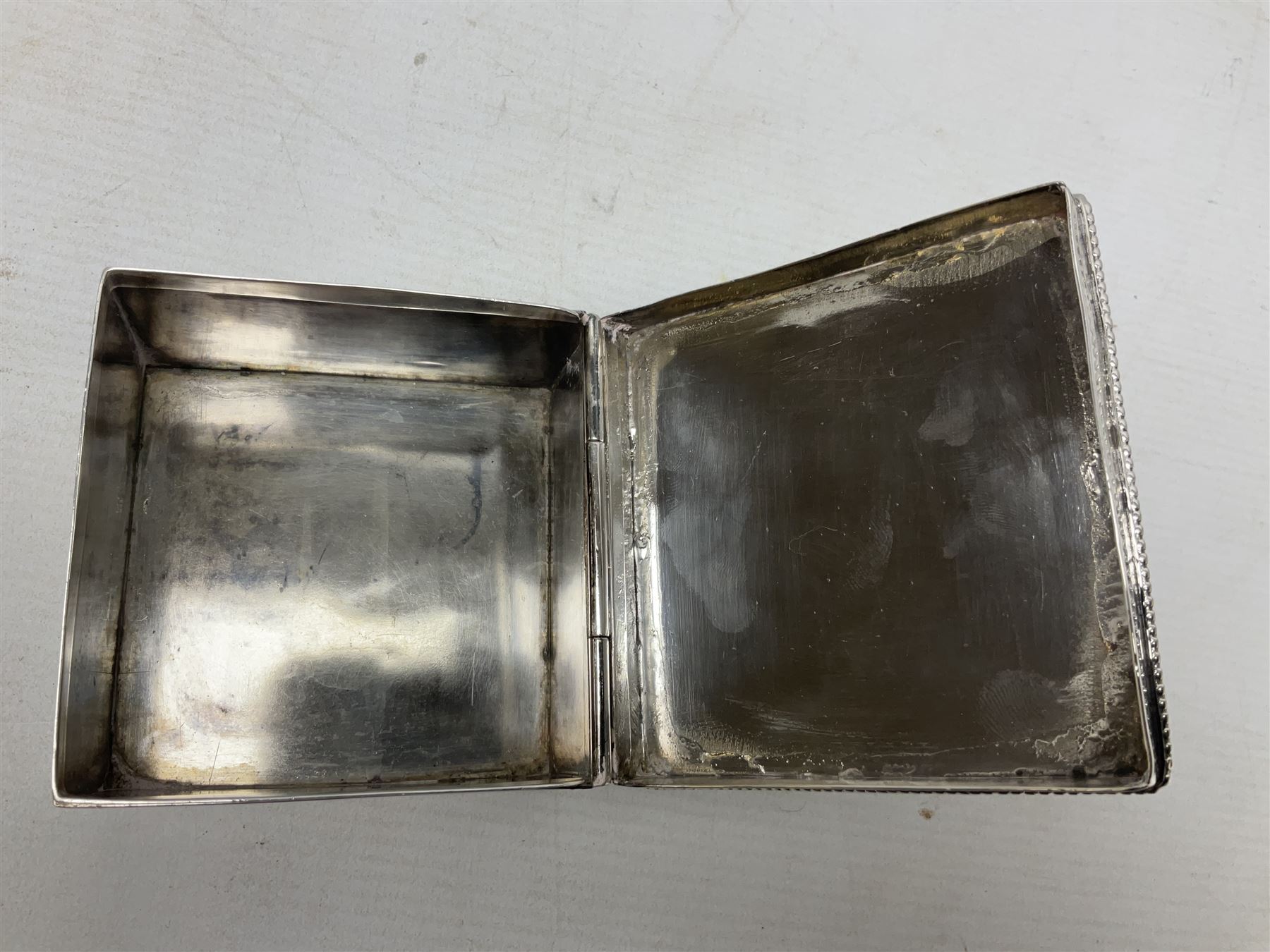 Small silver screw cap hip flask - Image 7 of 7