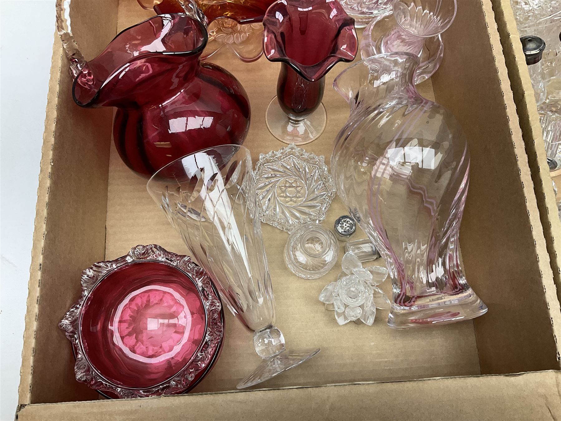 Five boxes of glassware to include cranberry glass - Image 10 of 12