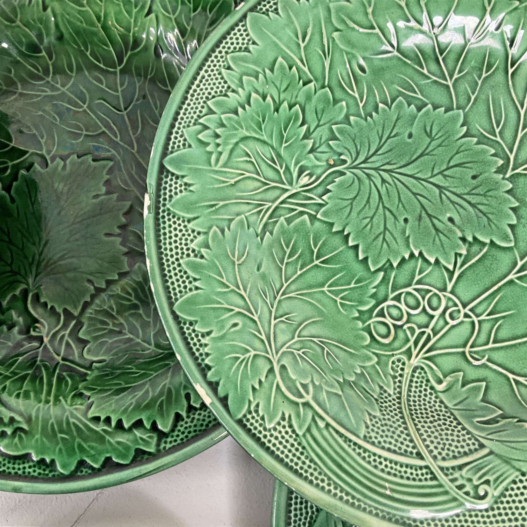 Ten majolica leaf design plates - Image 2 of 3