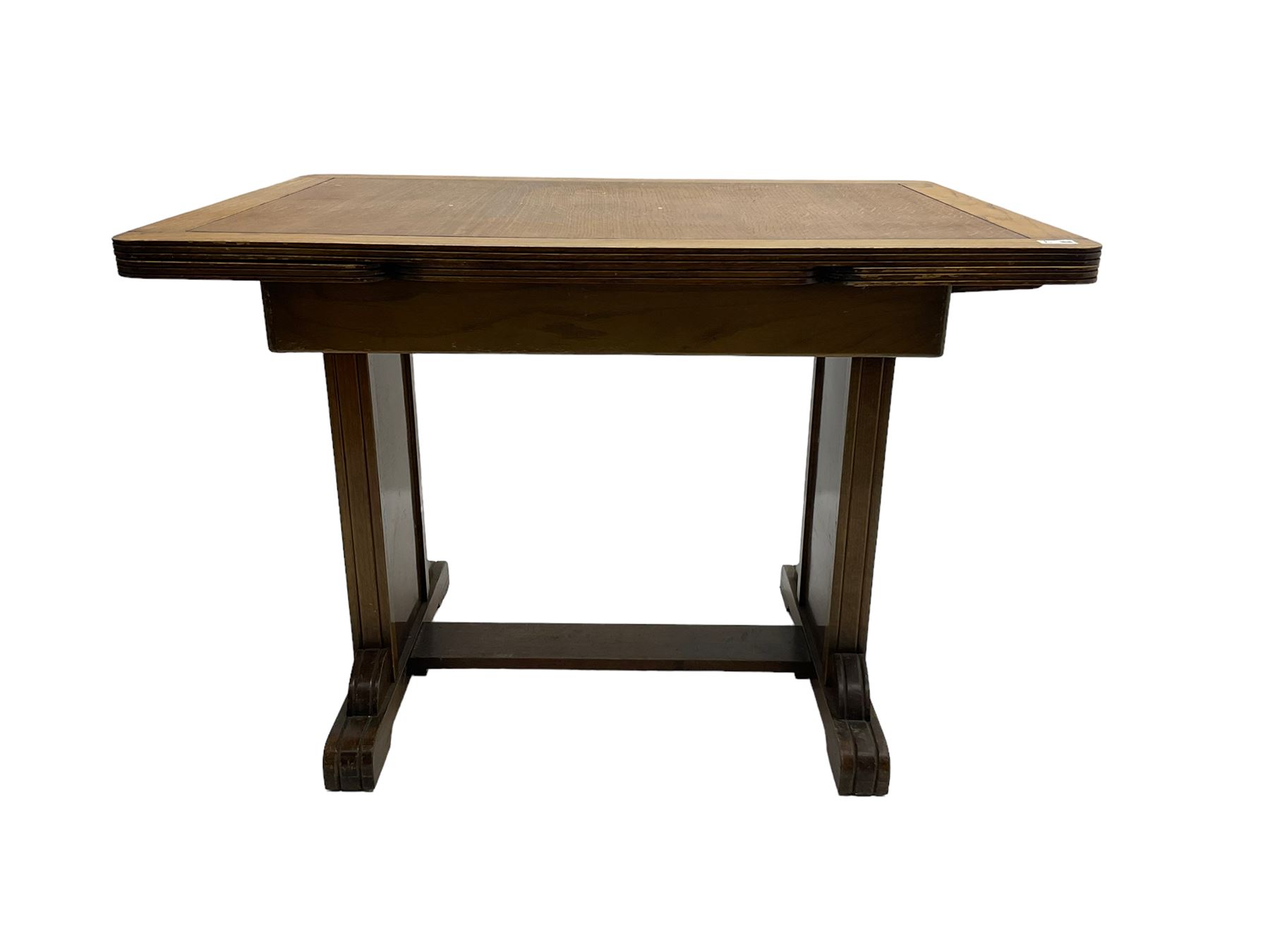 Oak rectangular extending dining table - Image 3 of 3