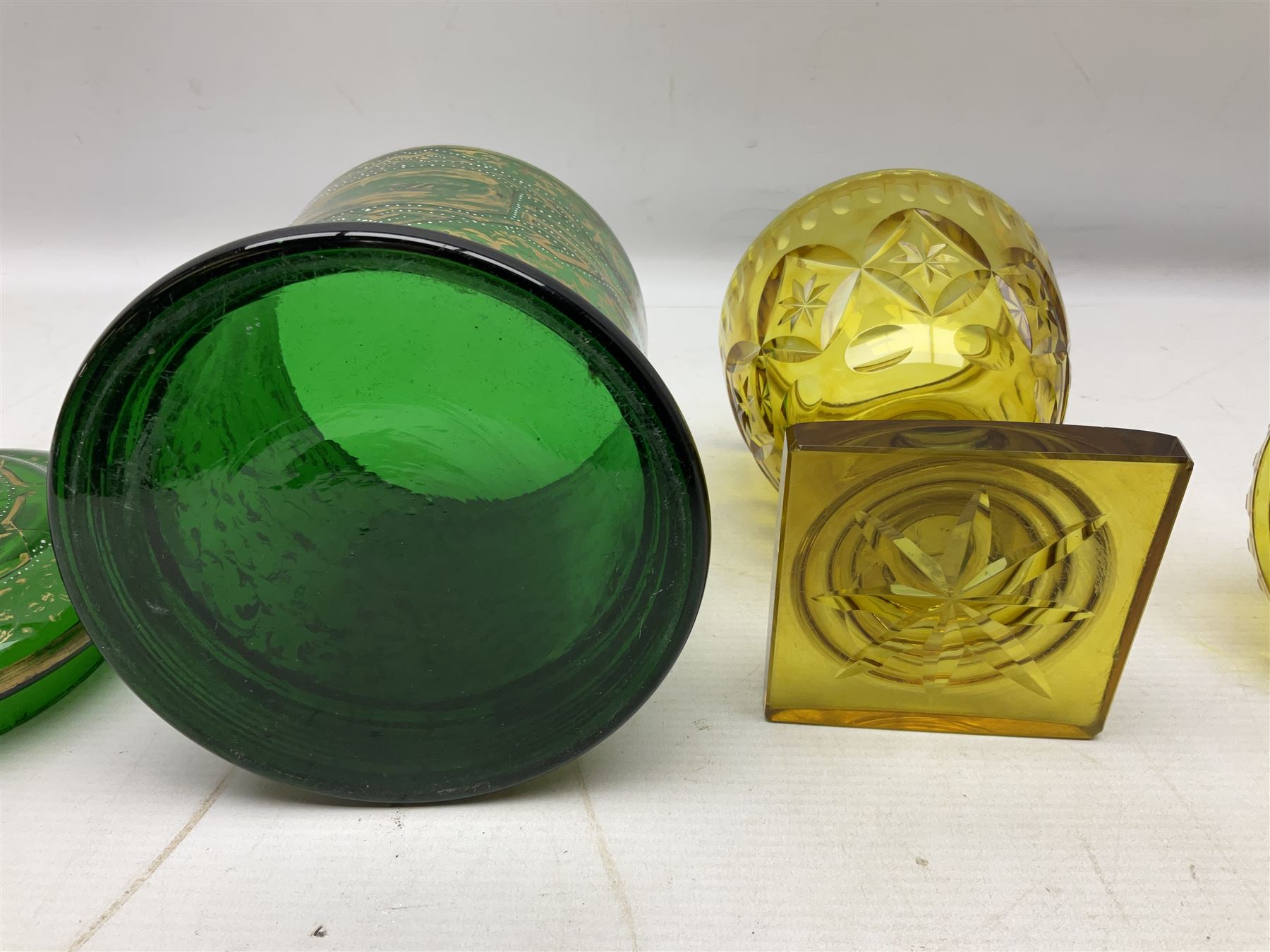 Victorian green glass lidded biscuit jar - Image 7 of 7
