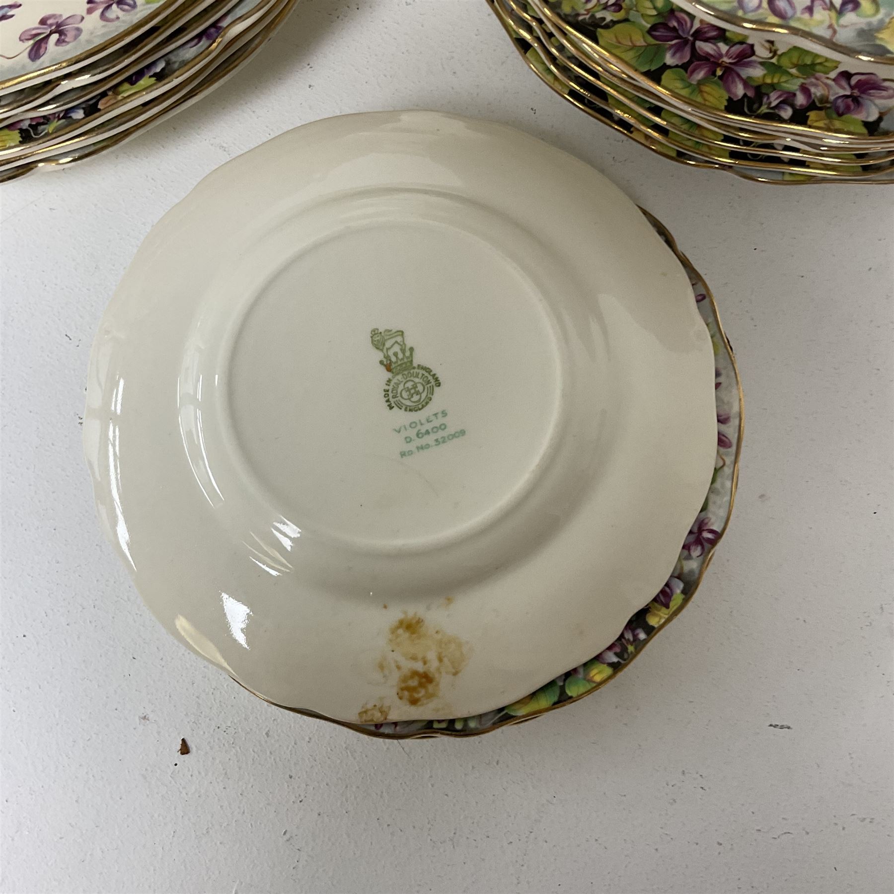 Royal Doulton Violets pattern part dinner service - Image 2 of 2