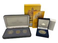 The Singapore Mint 2000 sterling silver proof one thousand five hundred Rs coin and an Australian Ce