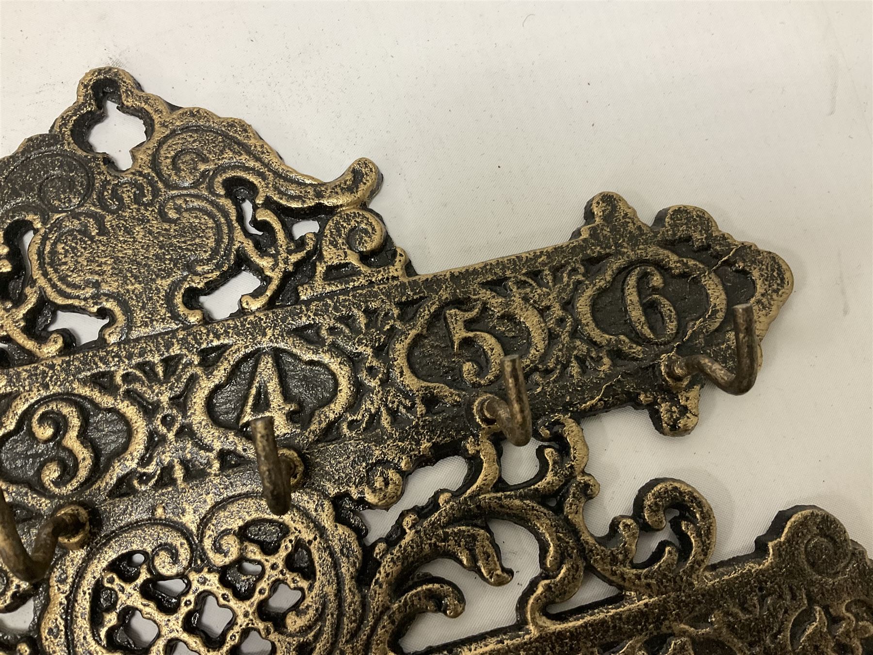 Bronzed cast metal numbered key rack of pierced and scrolled design - Image 2 of 6