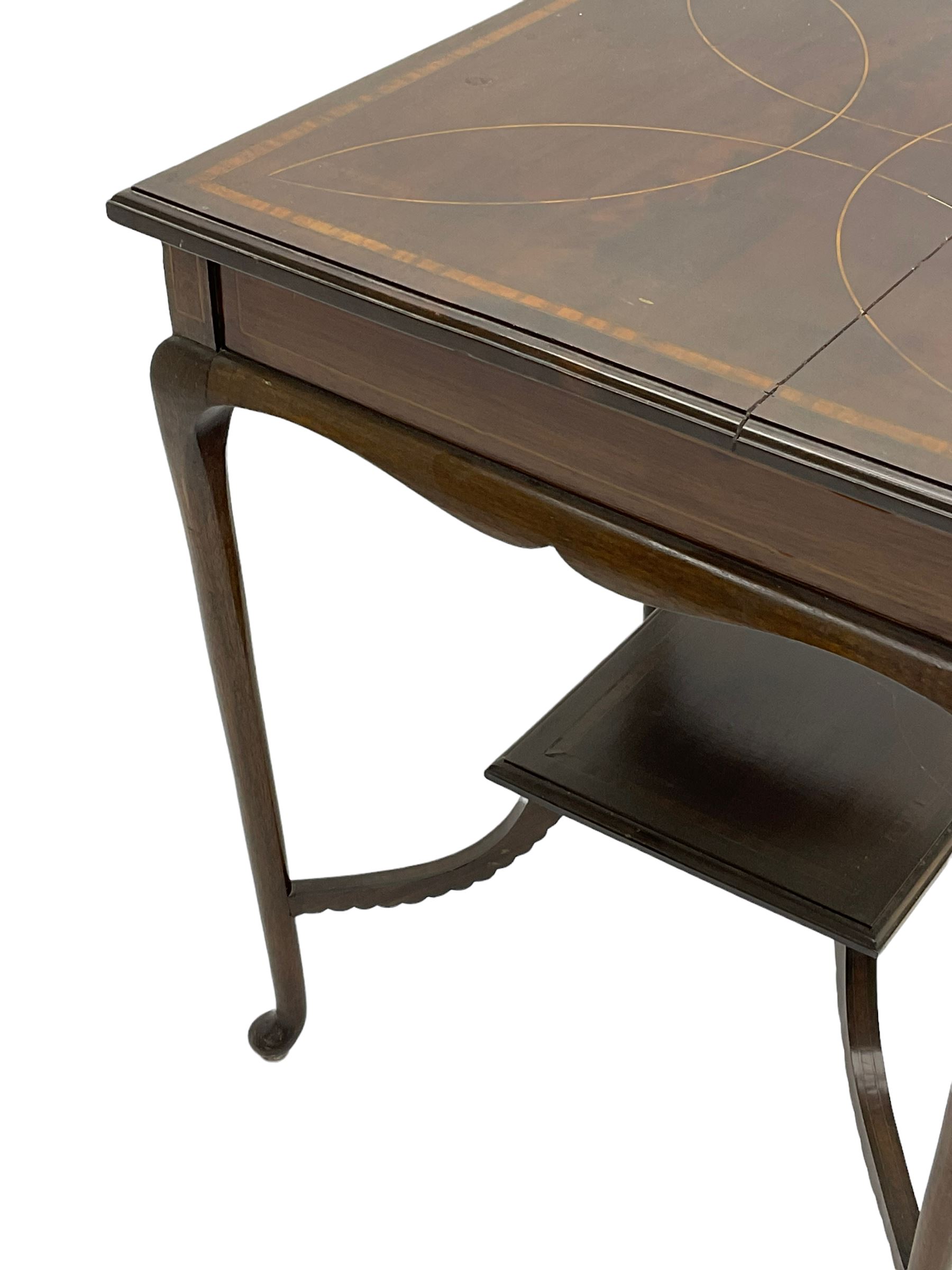 Edwardian inlaid mahogany square occasional table - Image 2 of 4