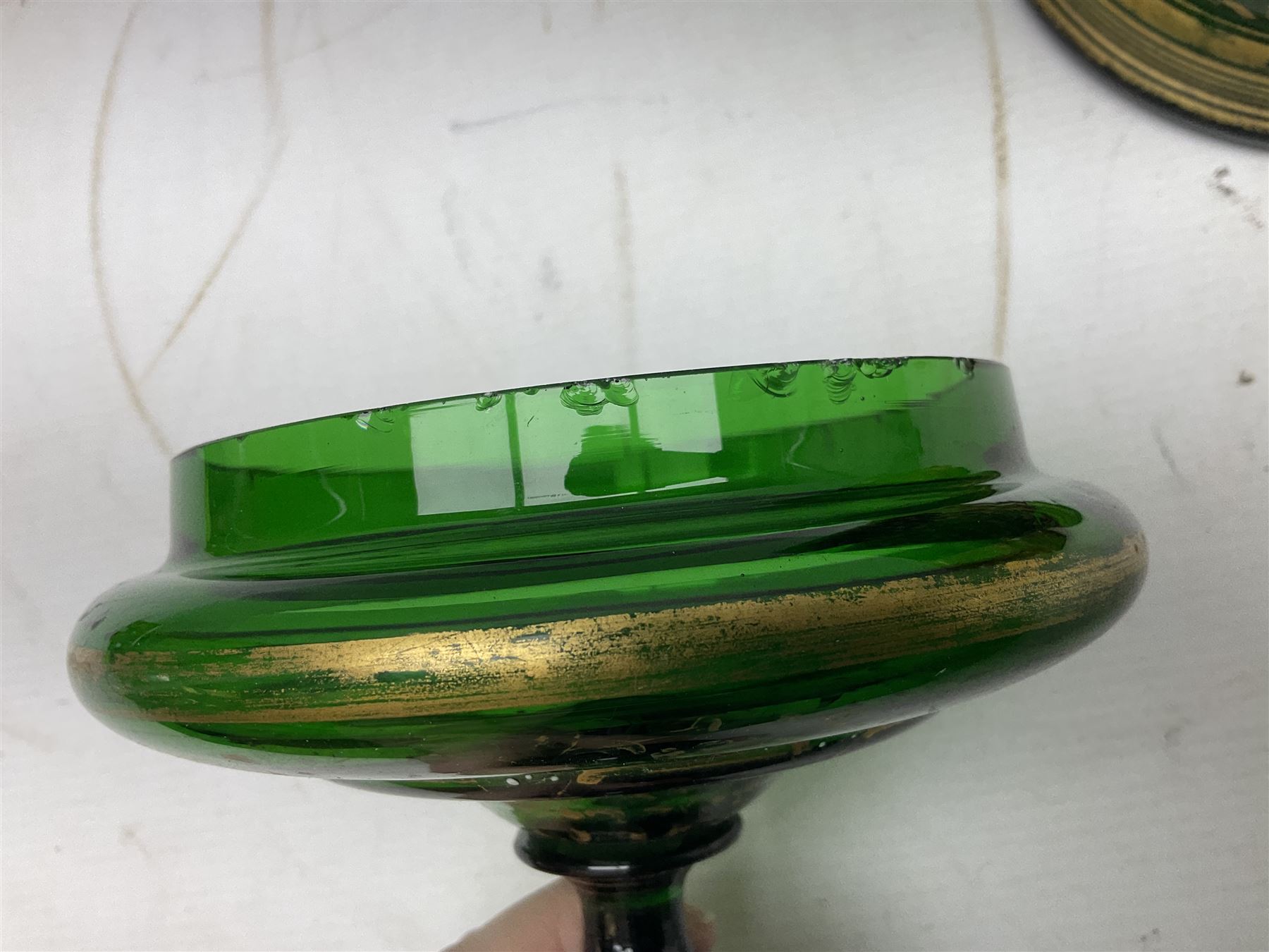 Victorian green glass lidded biscuit jar - Image 5 of 7