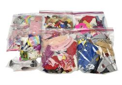 Barbie - quantity of uncarded/loose 1980s fashion doll outfits for Barbie