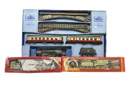 Hornby Dublo - three-rail electric train set with Duchess Class 4-6-2 locomotive 'Duchess of Montros